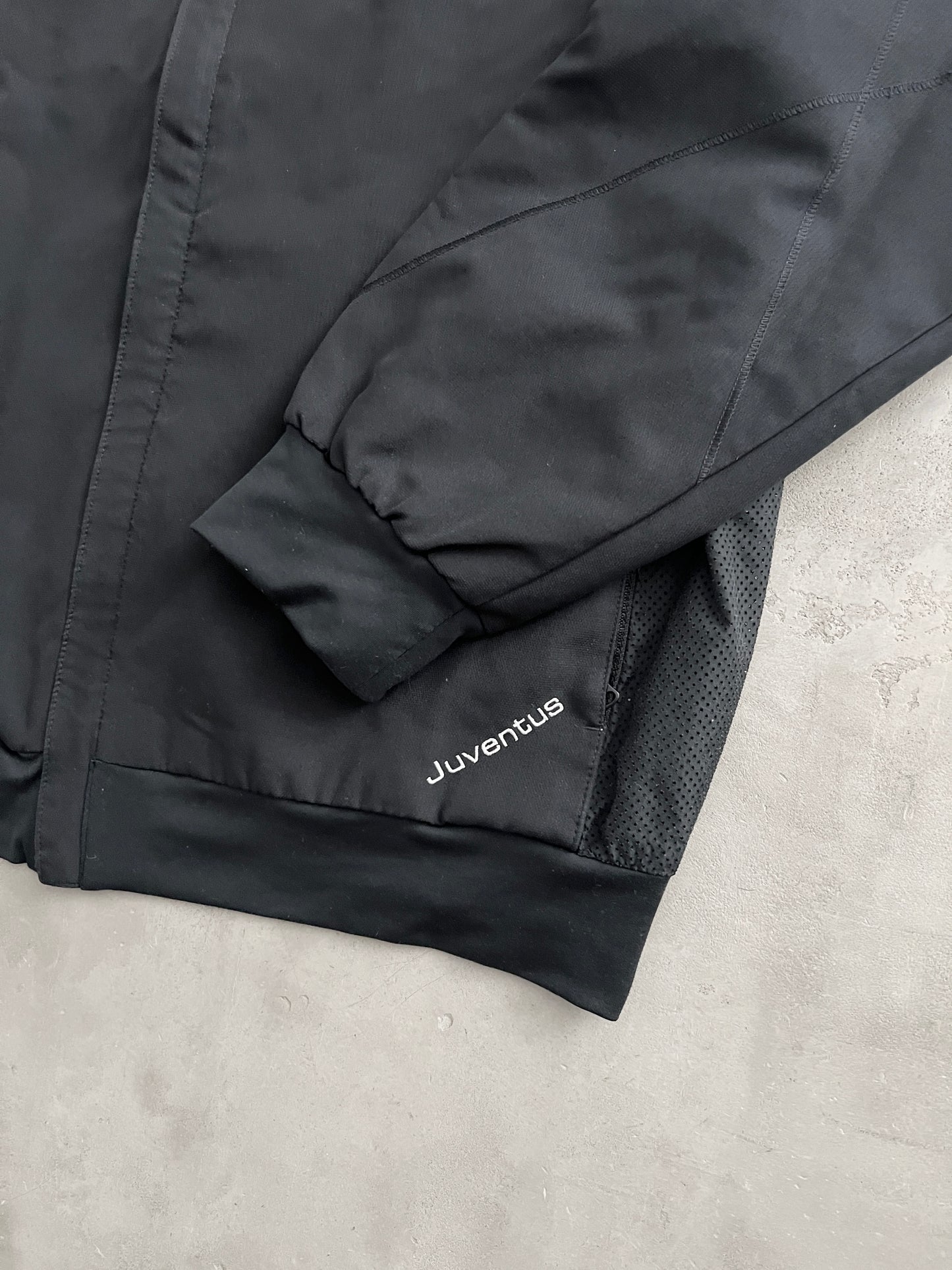 BLACK JUVENTUS NIKE TRACK JACKET - 2000S - L