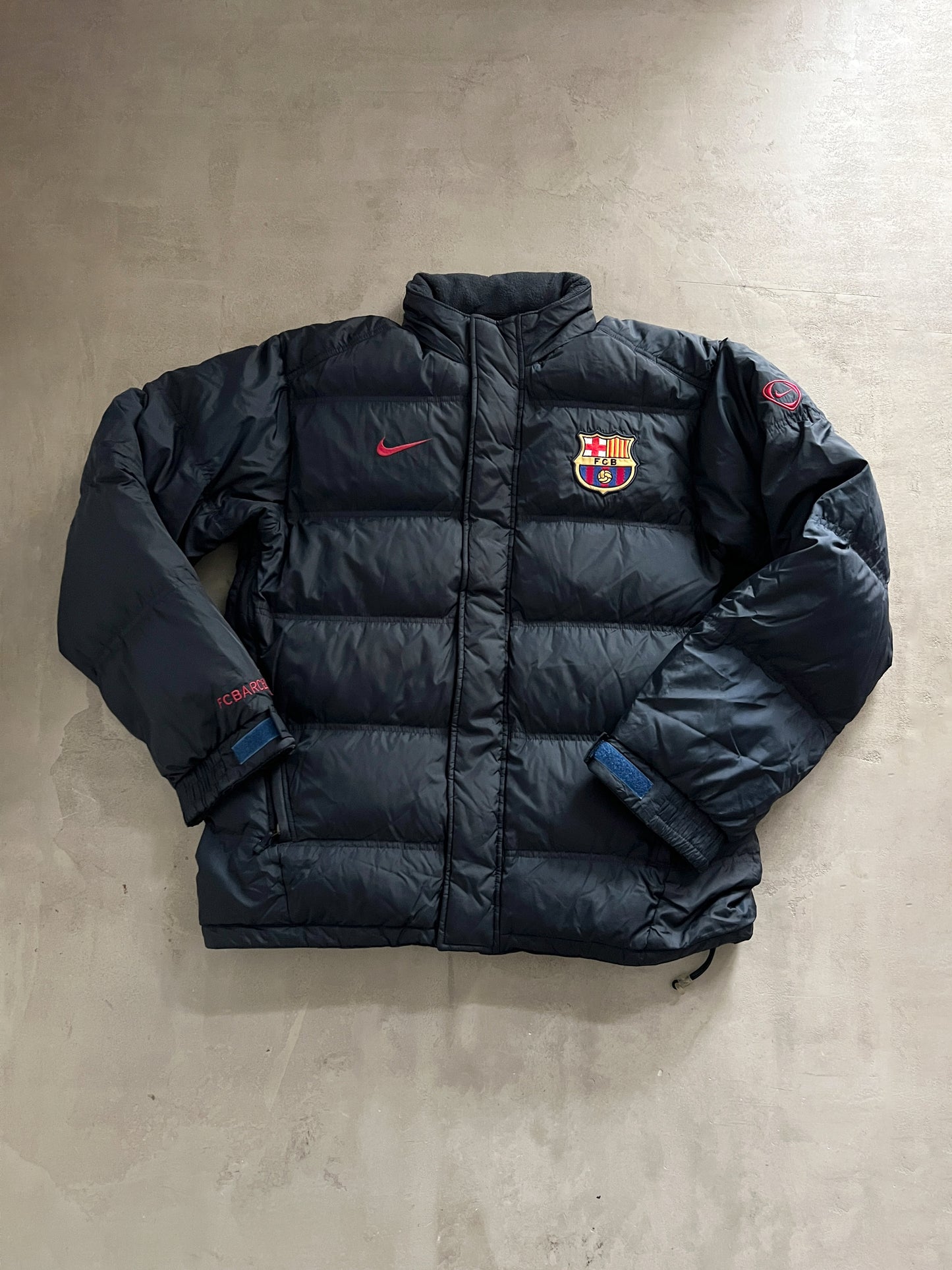 NAVY FC BARCELONA NIKE PUFFER - 2000S - L/XL