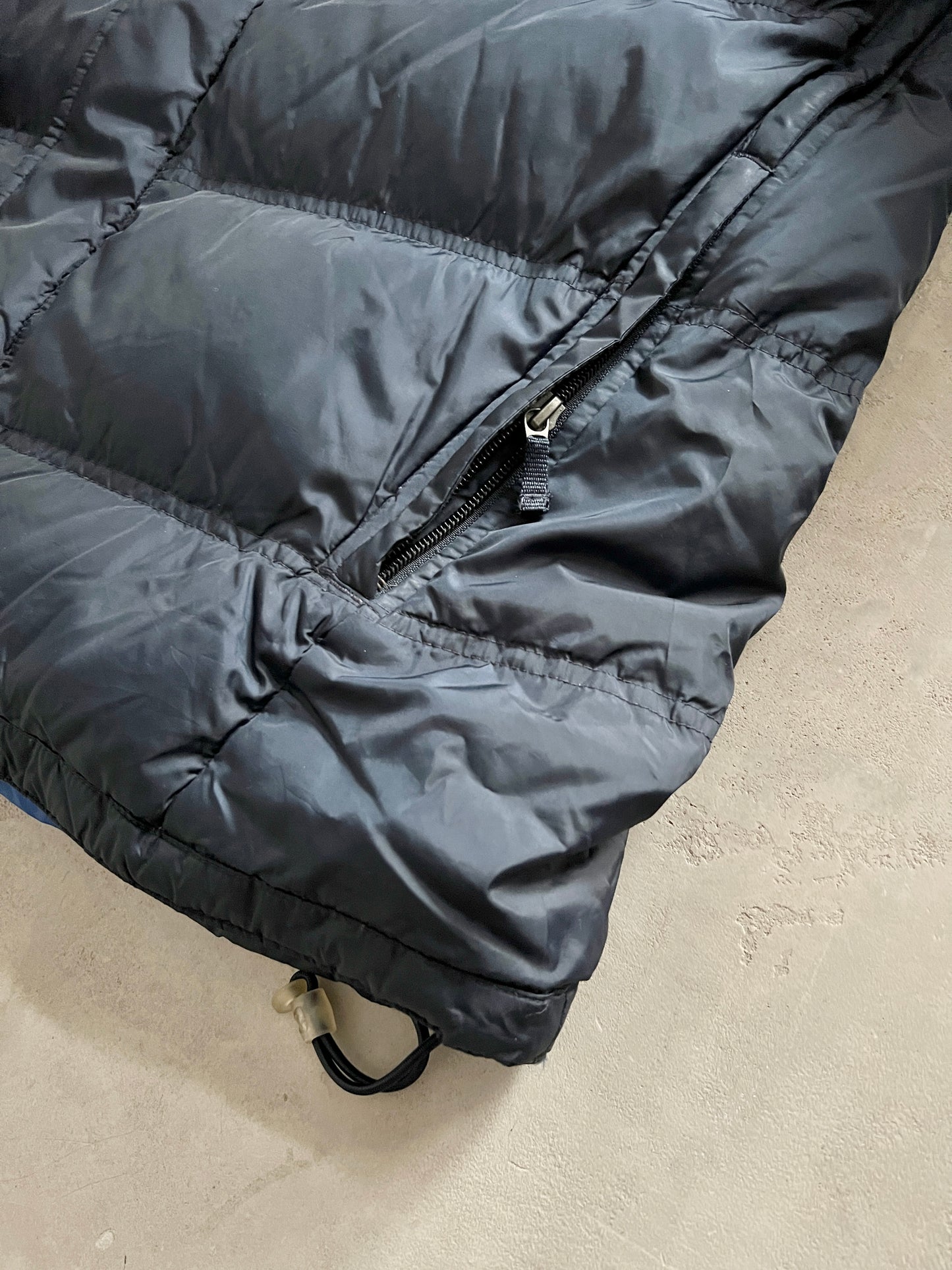 NAVY FC BARCELONA NIKE PUFFER - 2000S - L/XL