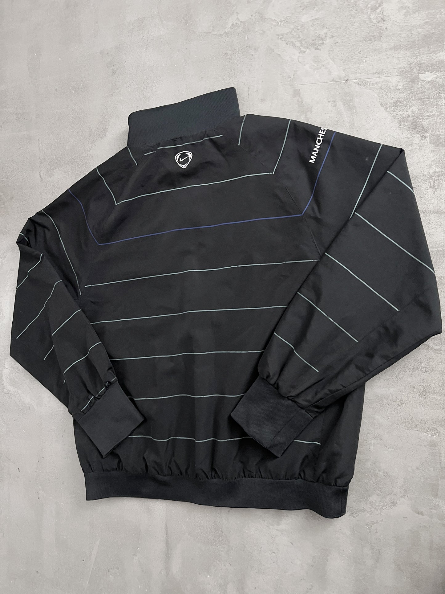 BLACK MANCHESTER UNITED NIKE JACKET - 2000S - L