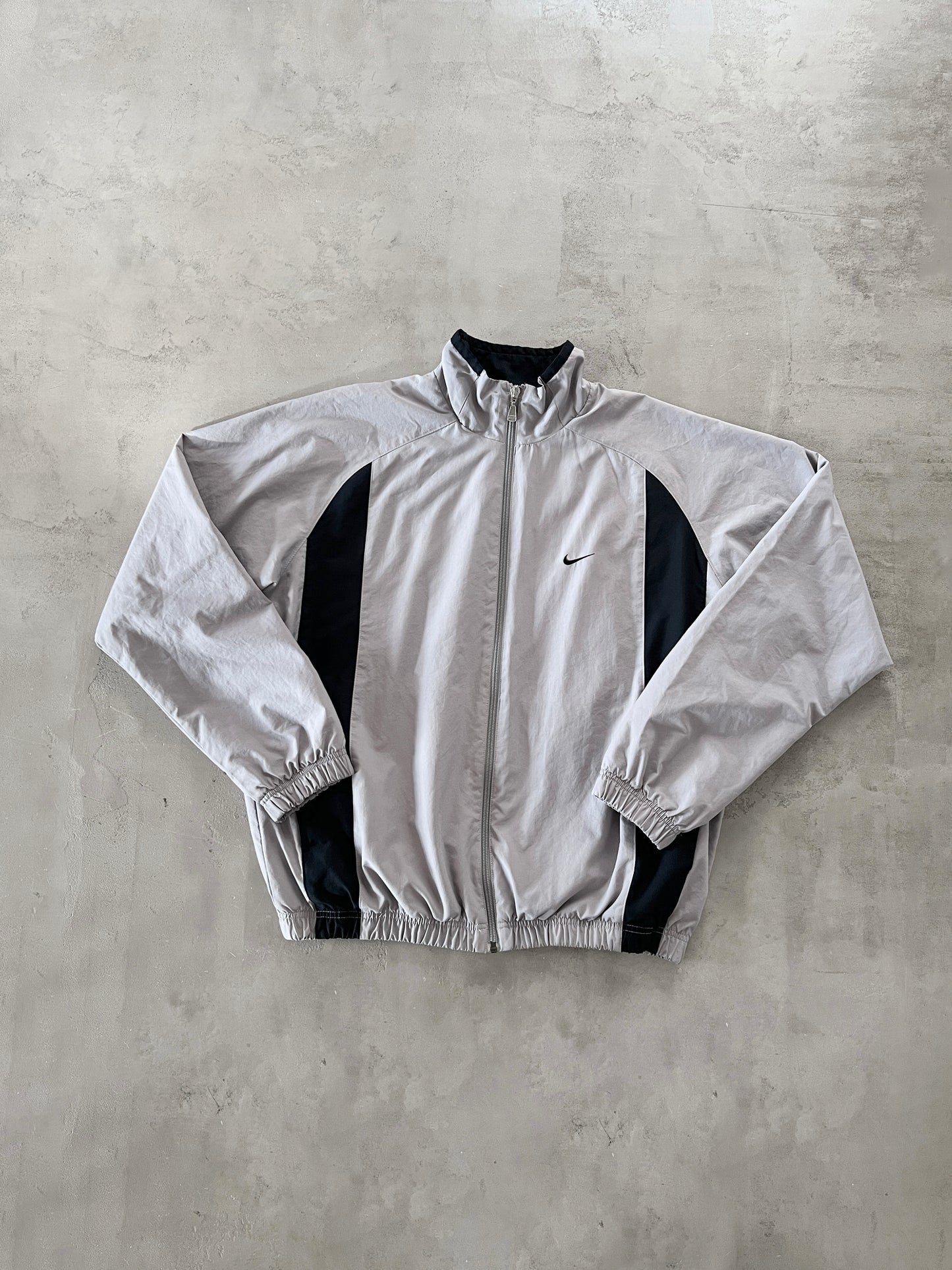 GREY/BLACK NIKE TRACK JACKET - 2000S - M
