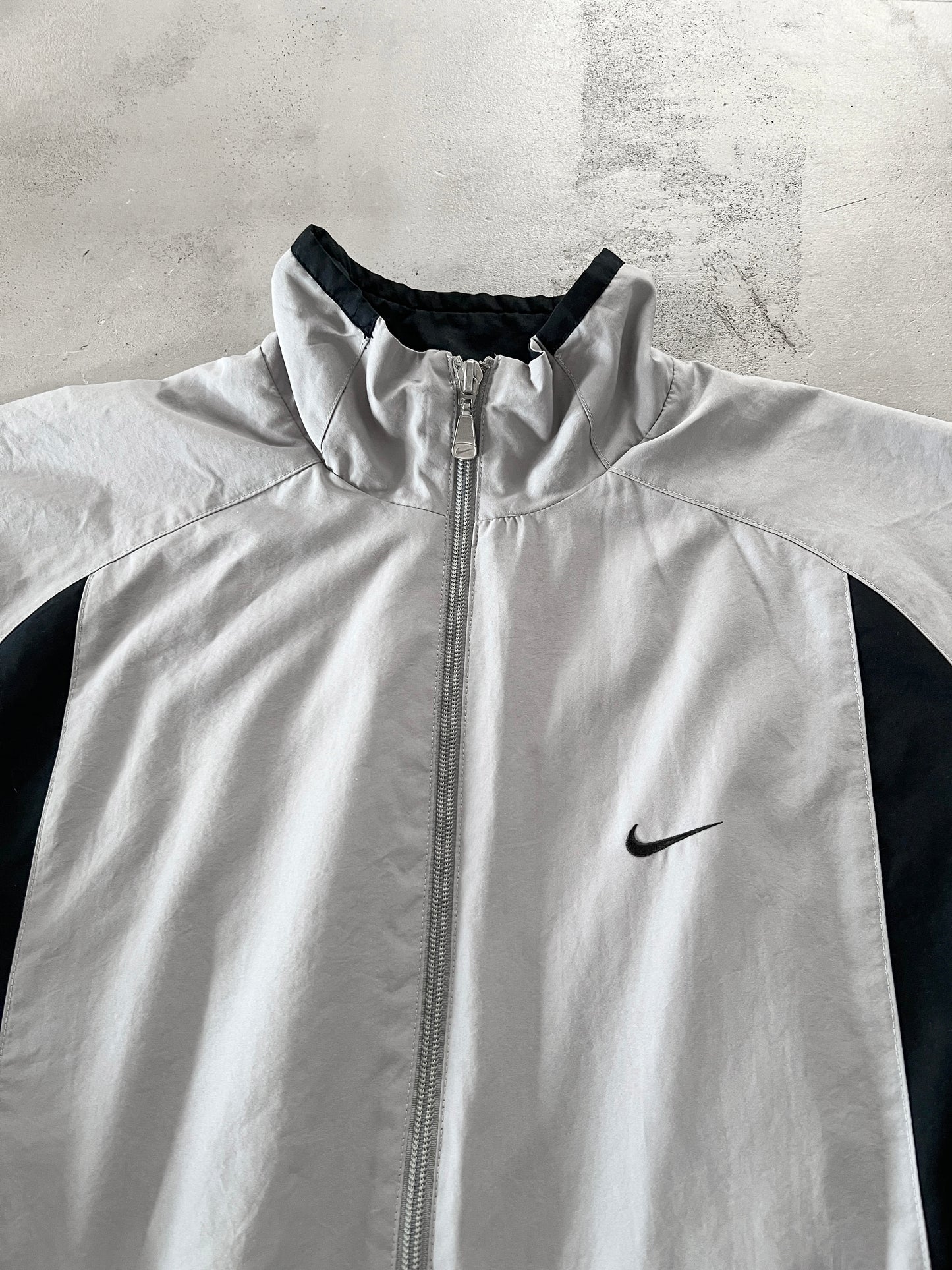 GREY/BLACK NIKE TRACK JACKET - 2000S - M