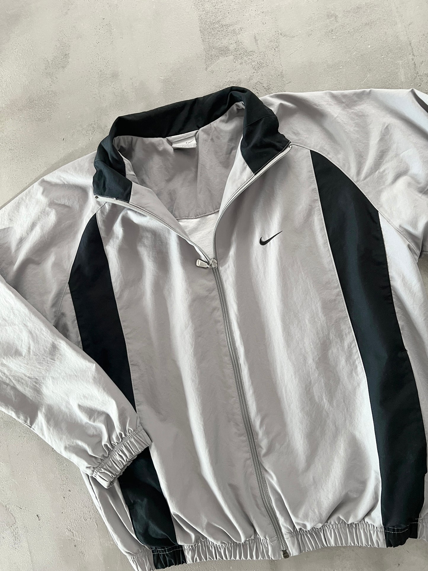 GREY/BLACK NIKE TRACK JACKET - 2000S - M
