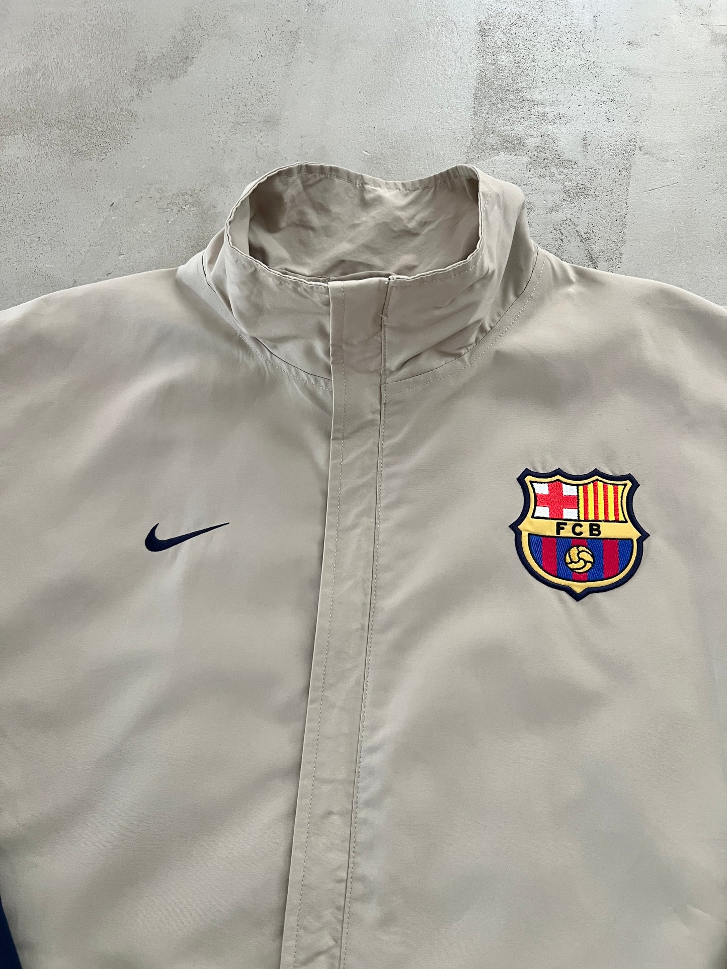 BEIGE FC BARCELONA NIKE JACKET - 2000S - L