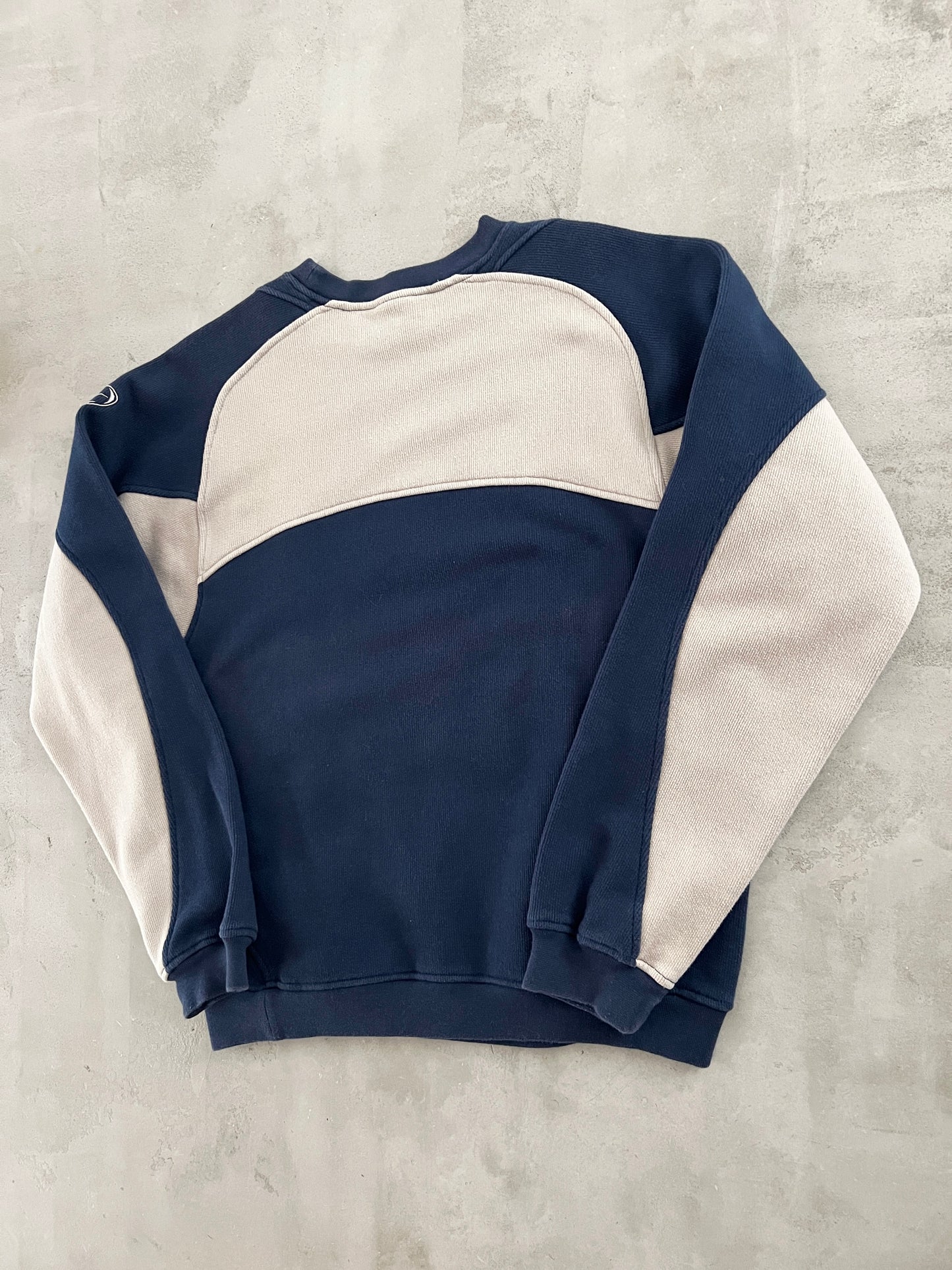 NAVY/BEIGE FC BARCELONA NIKE SWEATER - 2000S - S/M
