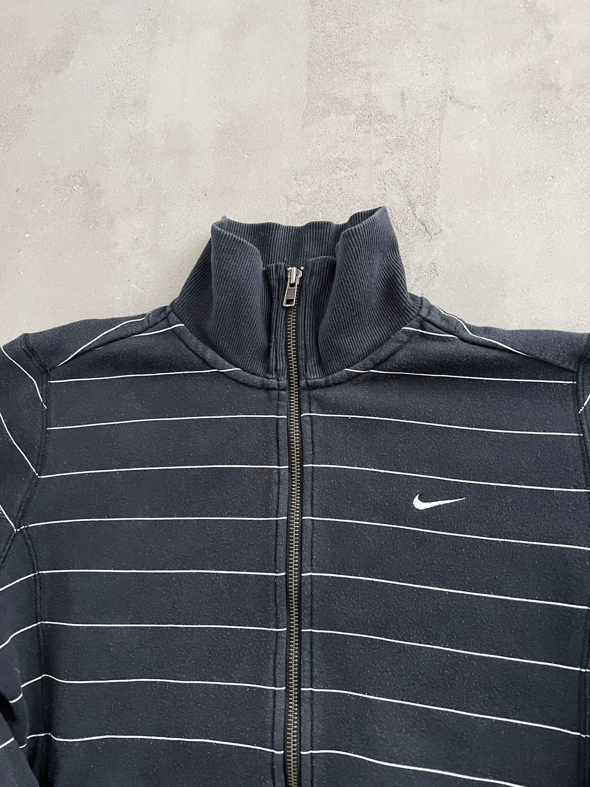 BLACK NIKE TRACK JACKET - 2000S - XS