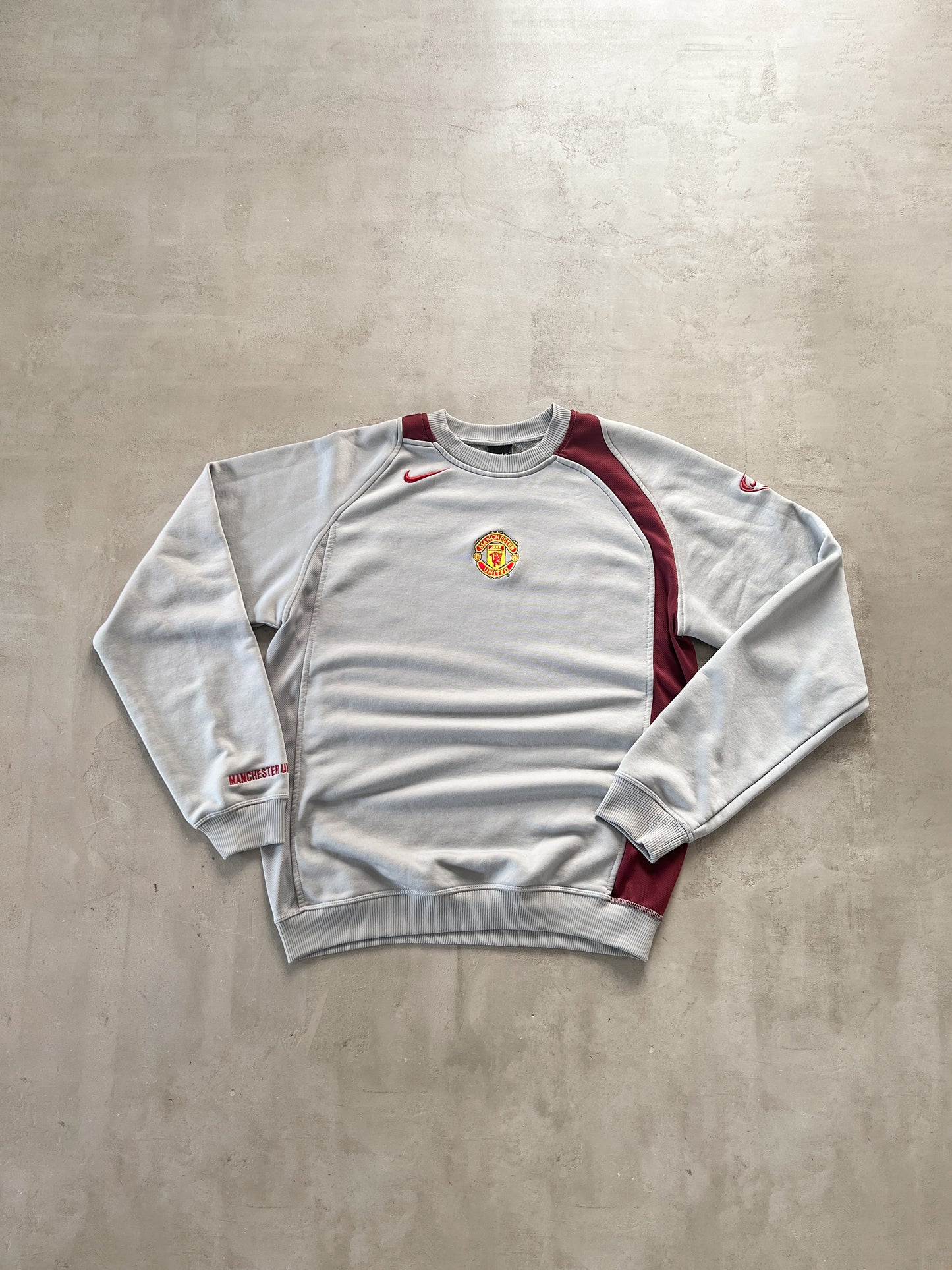 GREY MANCHESTER UNITED NIKE SWEATER - 2000S - M