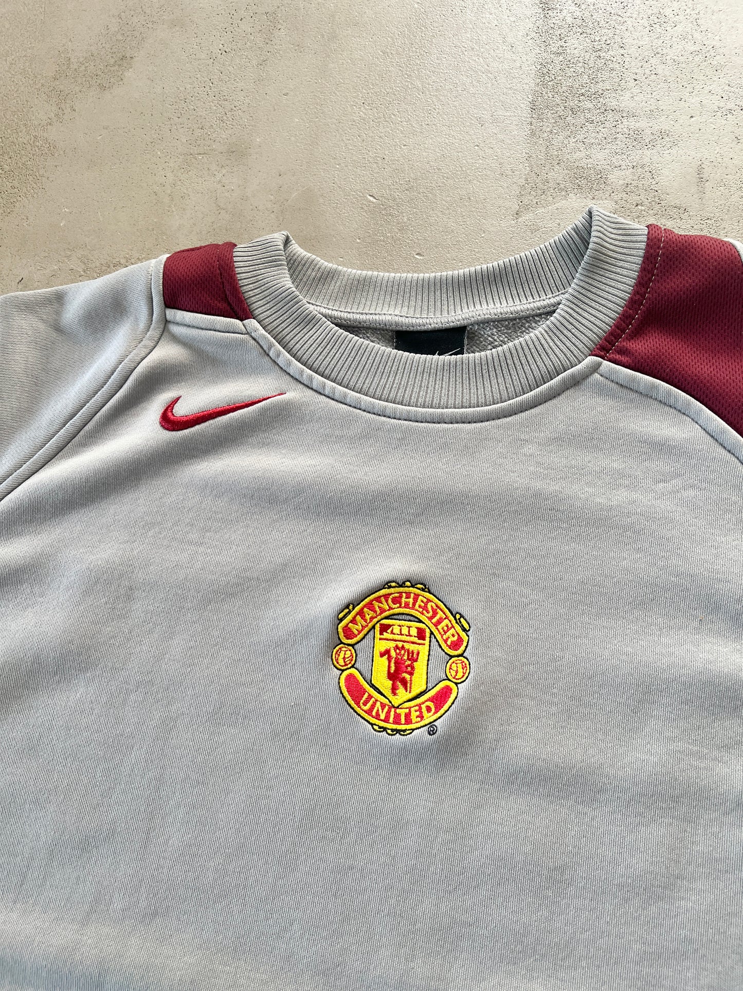 GREY MANCHESTER UNITED NIKE SWEATER - 2000S - M