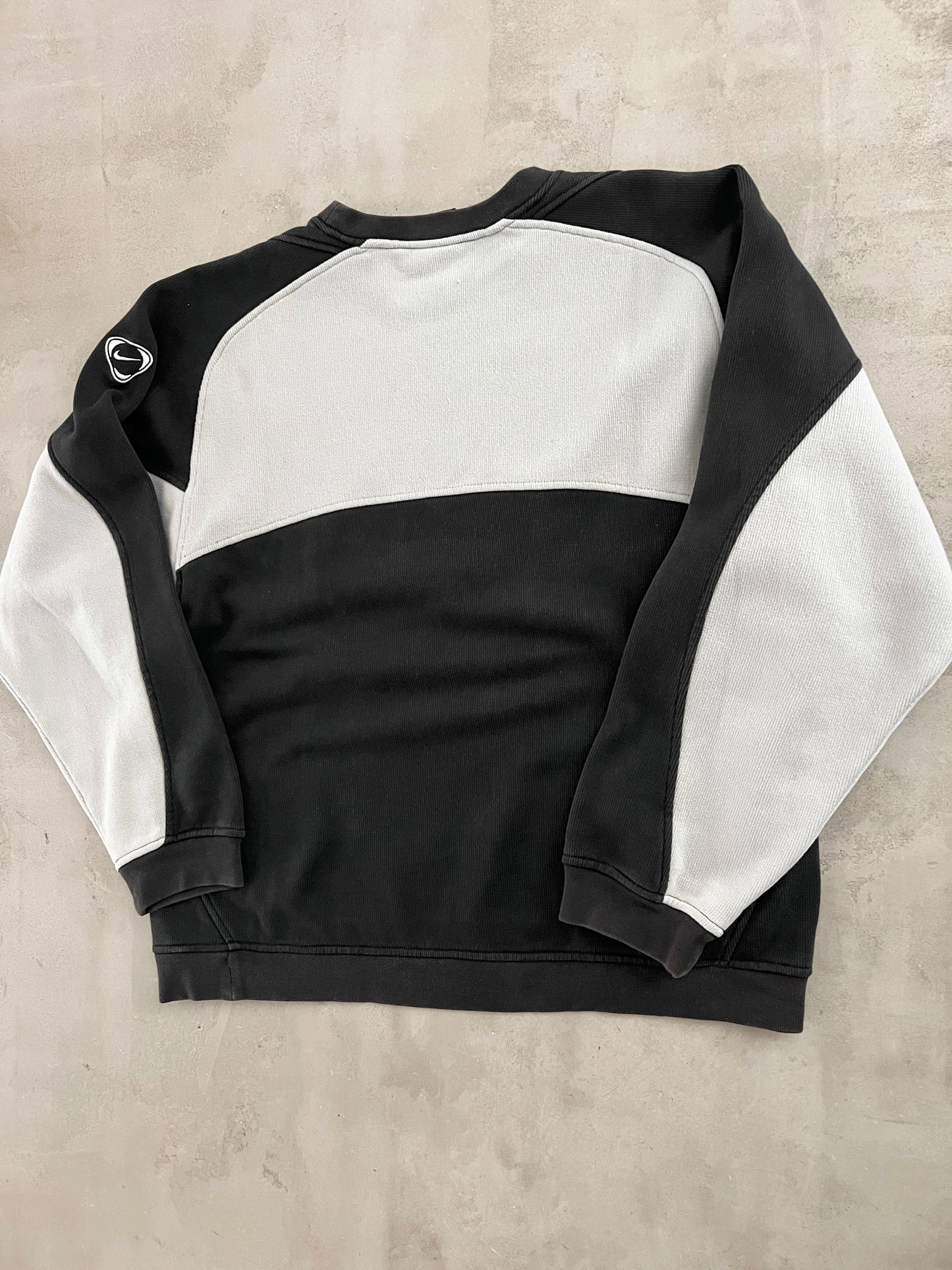 FADED BLACK MAN U NIKE SWEATER - 2000S - L