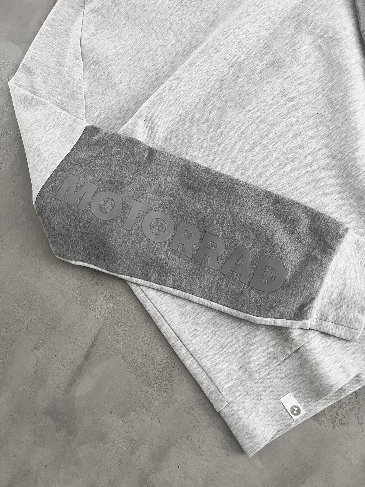 GREY BMW SWEATER - 2000S - L