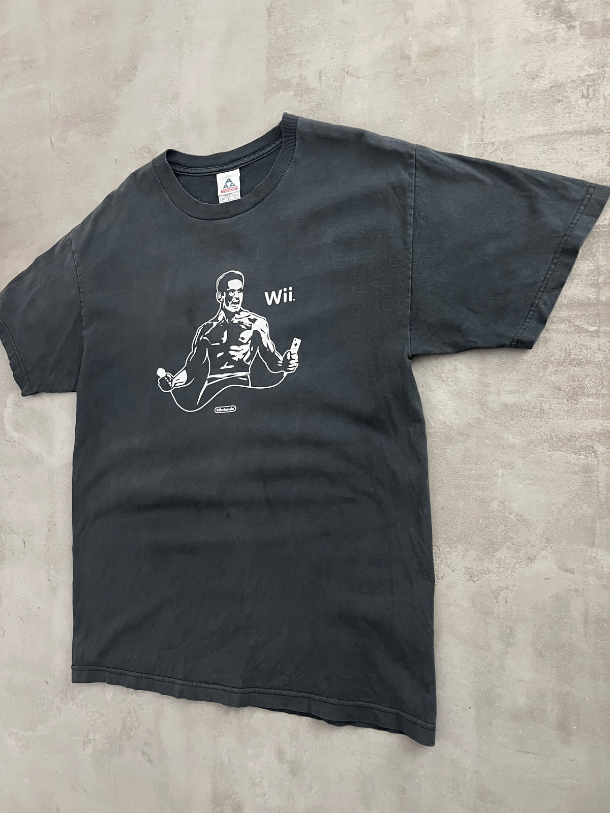 FADED BLACK NINTENDO WII TEE - 2000S - L/XL