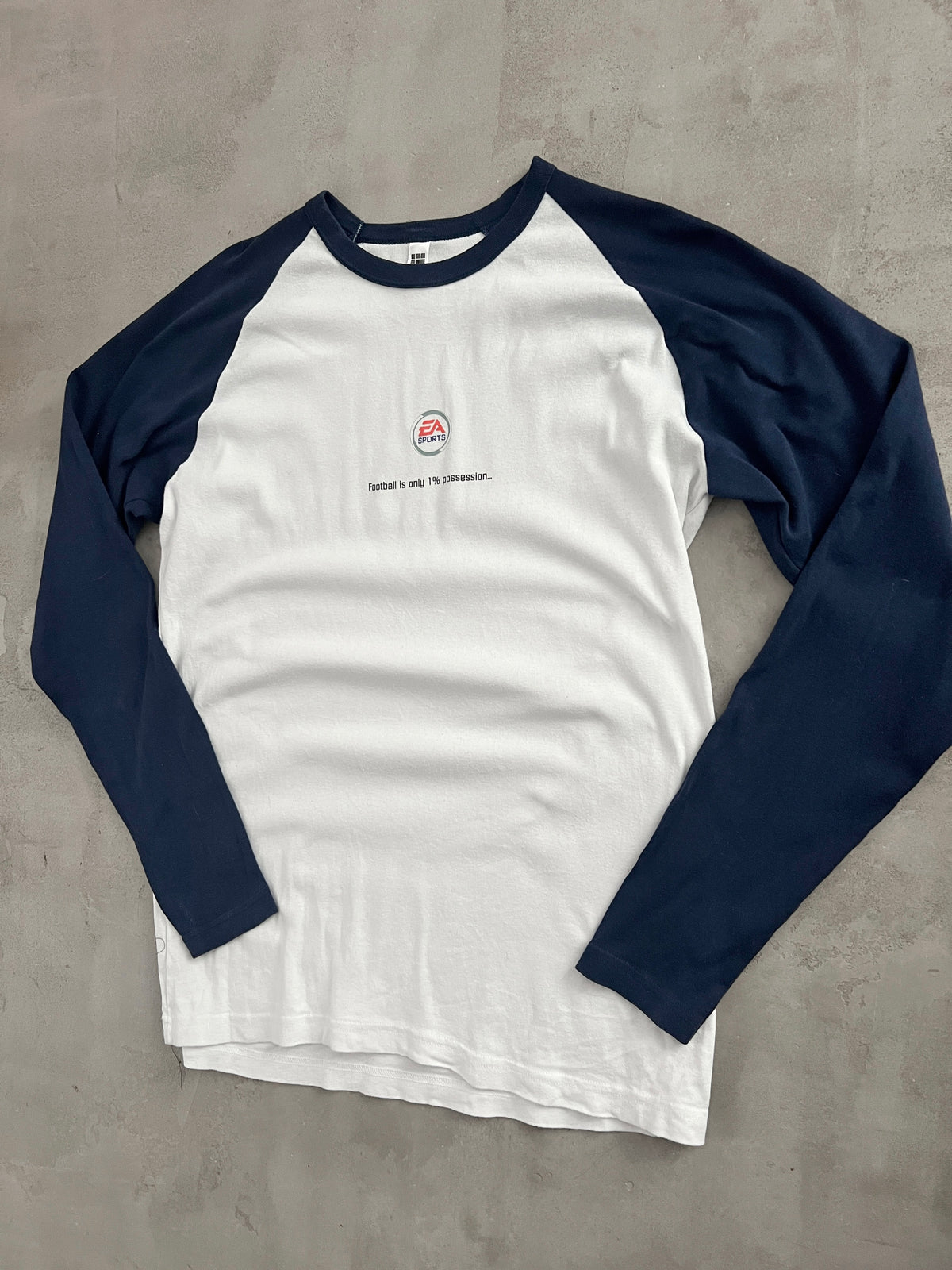 WHITE EA SPORTS FIFA LONGSLEEVE - 2000S - L/M