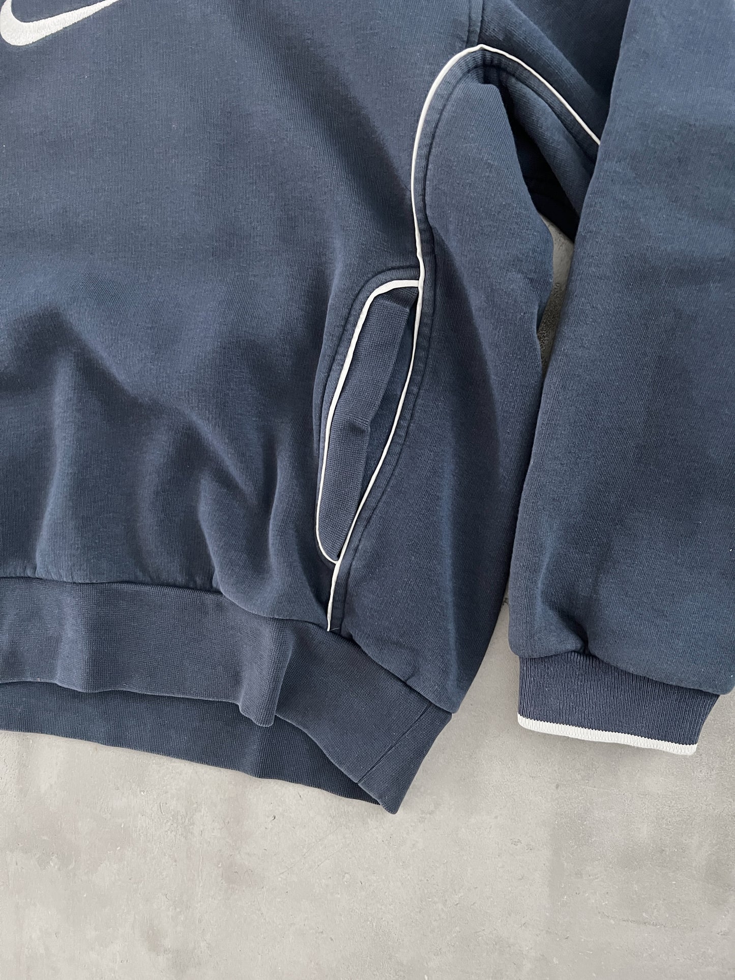 NAVY NIKE HOODIE - 2000S - S