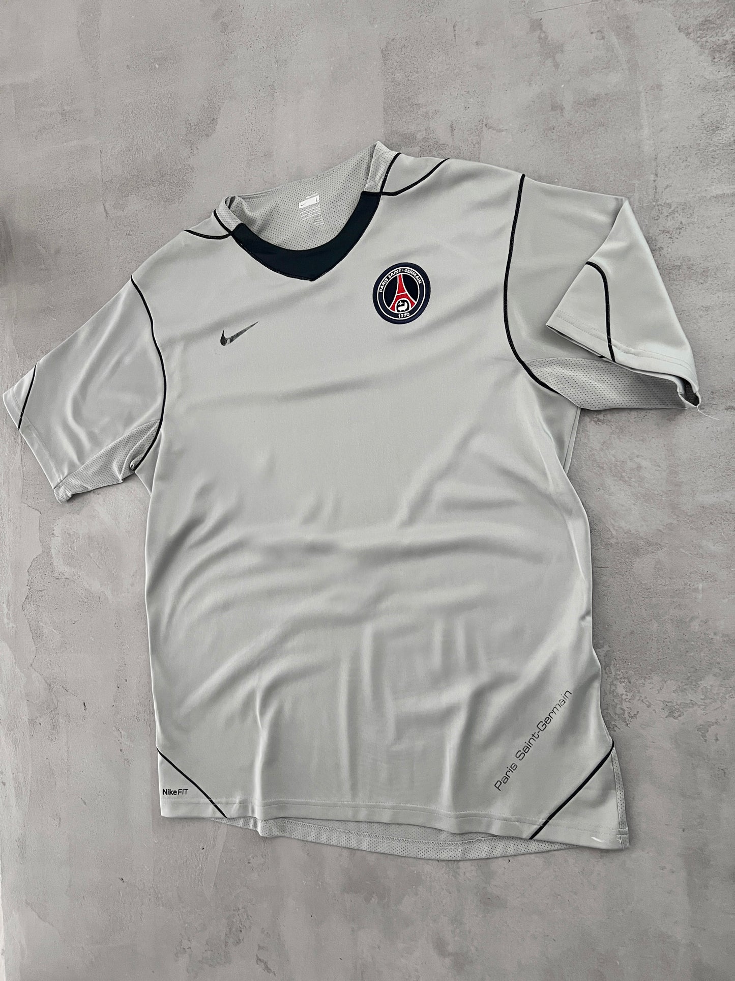 GREY PSG NIKE JERSEY - 2000S - L