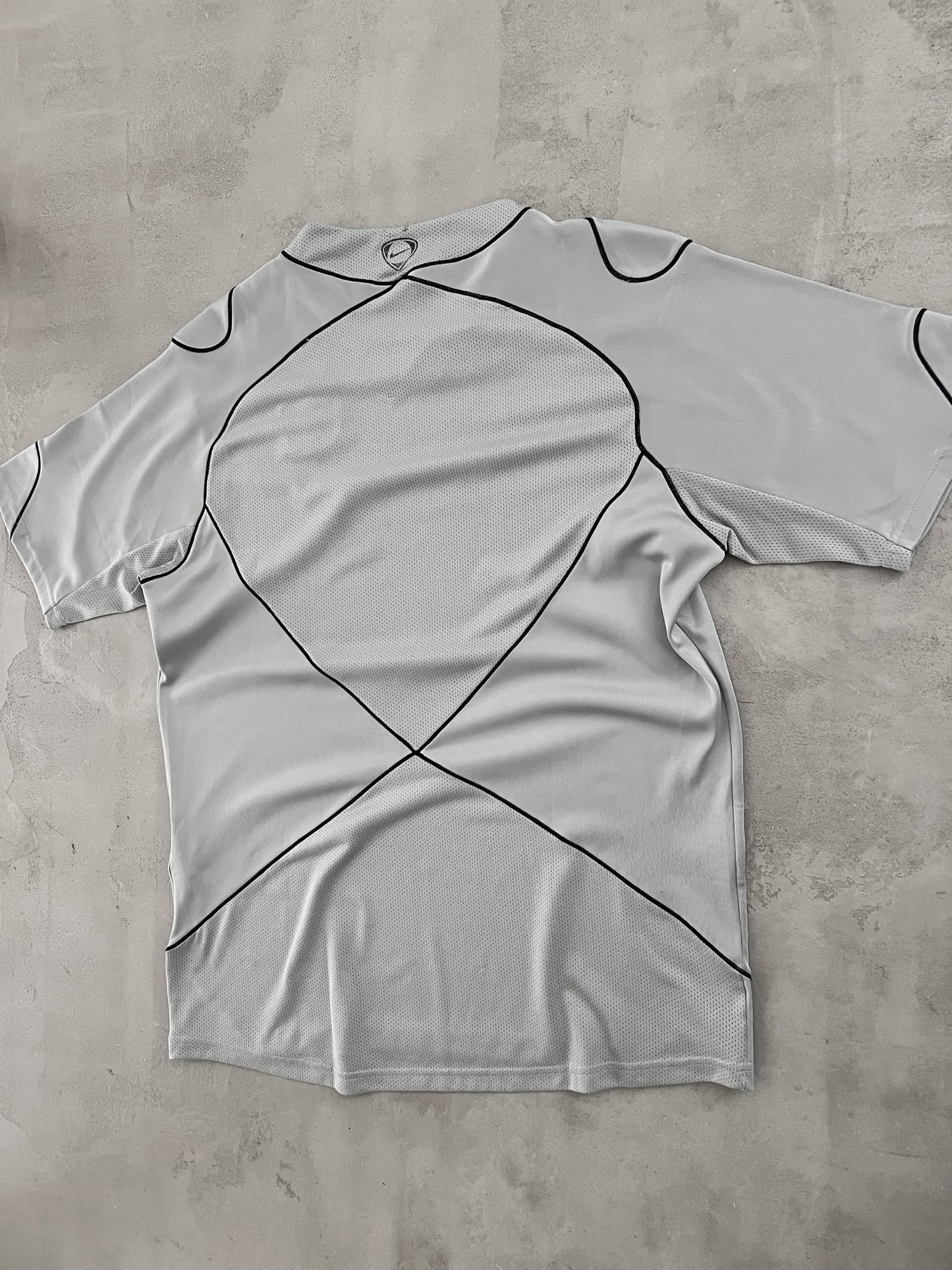 GREY PSG NIKE JERSEY - 2000S - L