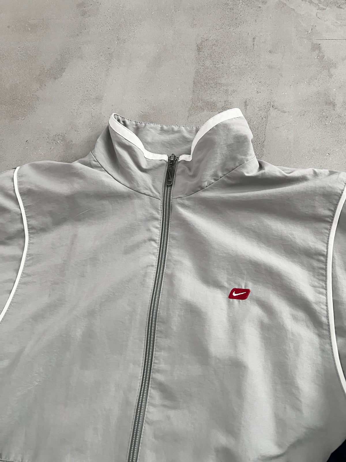 GREY NIKE TRACK JACKET - 2000S - M