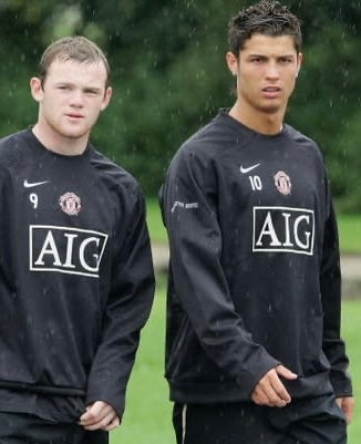 FADED BLACK MAN U NIKE SWEATER - 2000S - L