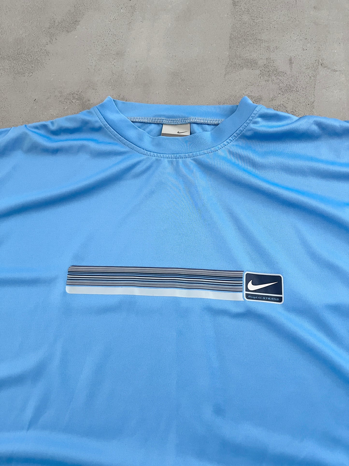 BABY BLUE NIKE TEE - 2000S - L