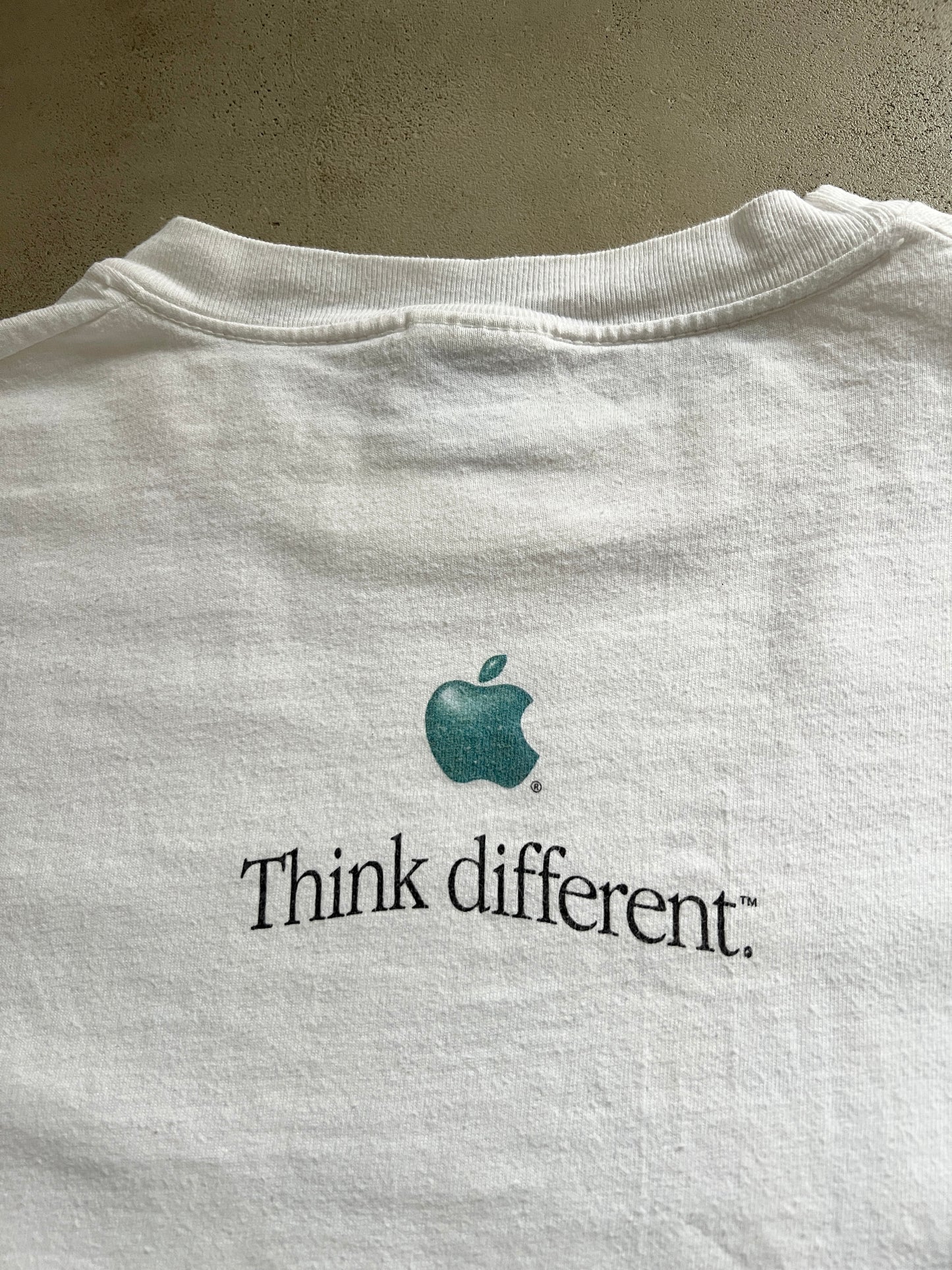 WHITE APPLE iMAC TEE - 1990S - L