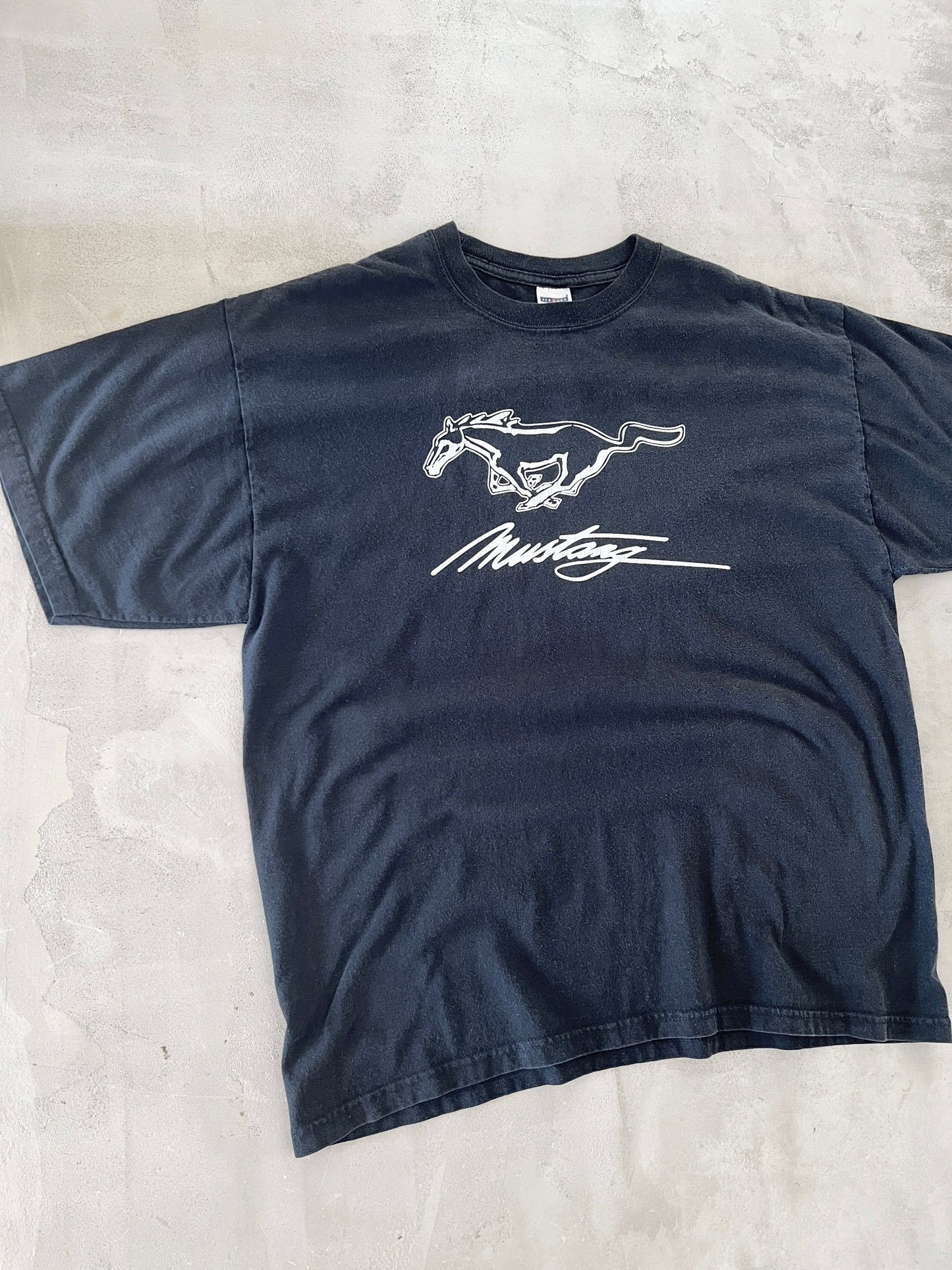 BLACK FORD MUSTANG TEE - 1990S - XL