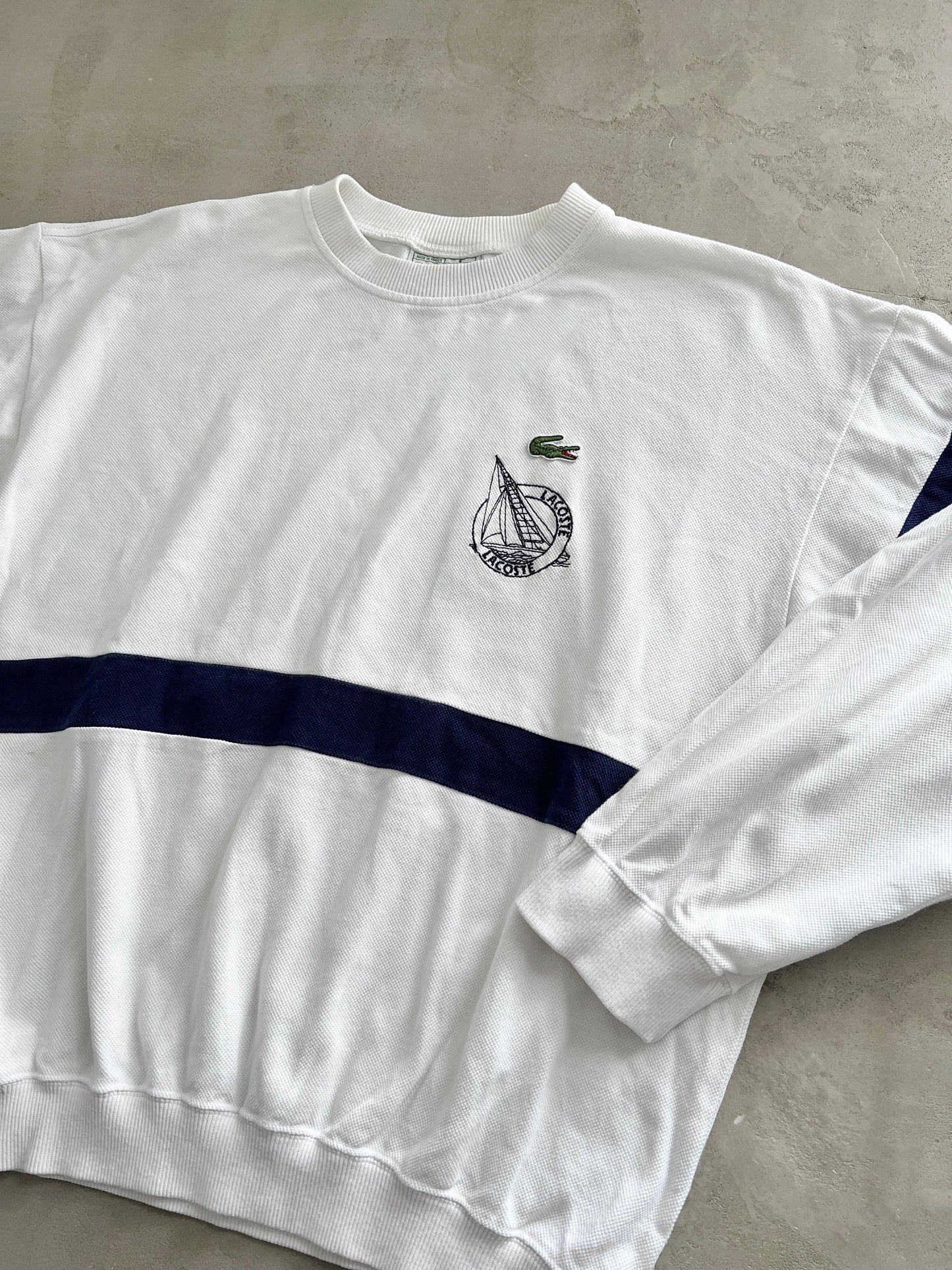 WHITE/NAVY LACOSTE SAILING SWEATER - 1990S - S