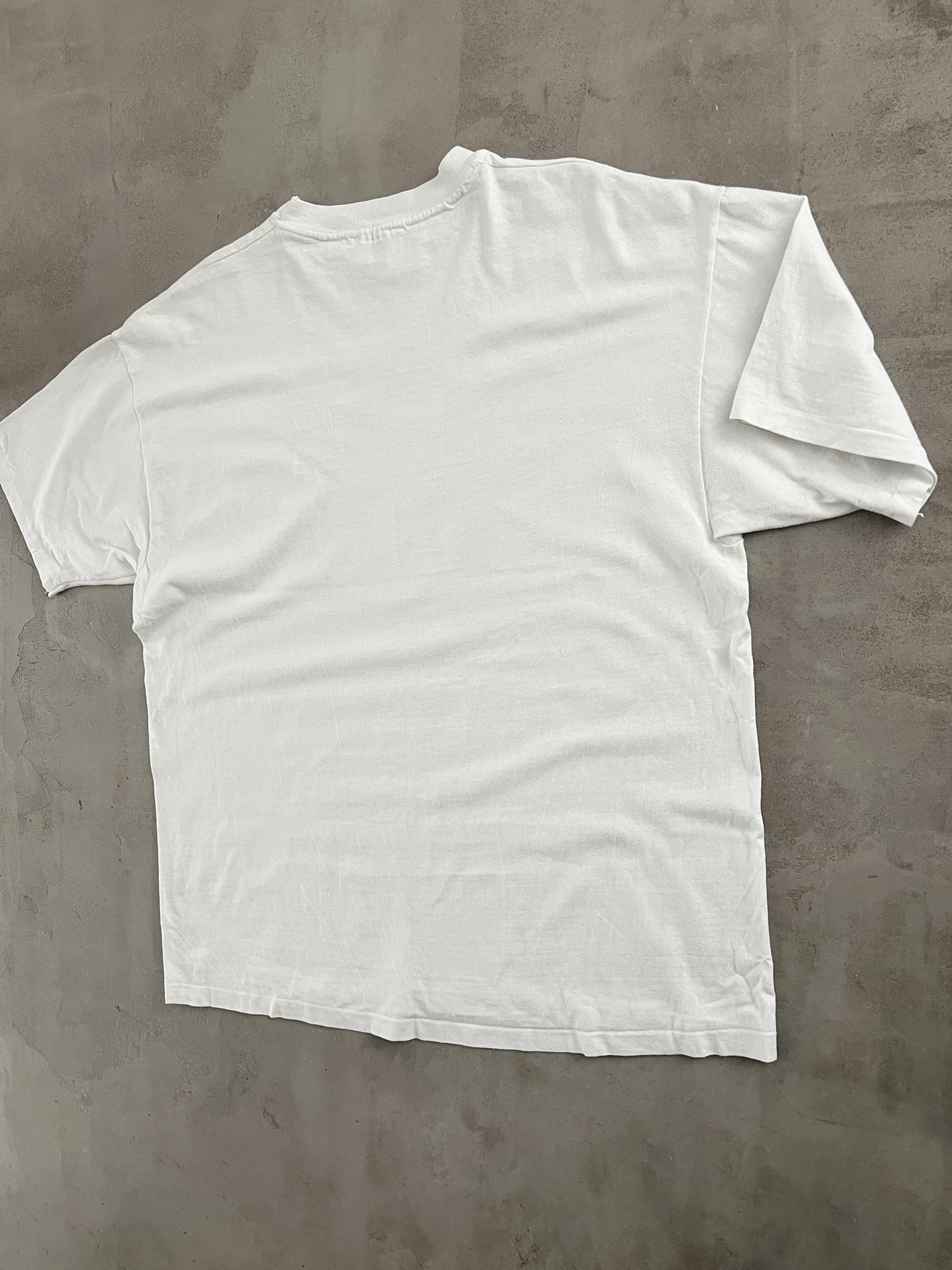 WHITE LUCKY STRIKE CIGARETTES TEE - 1990S - XL