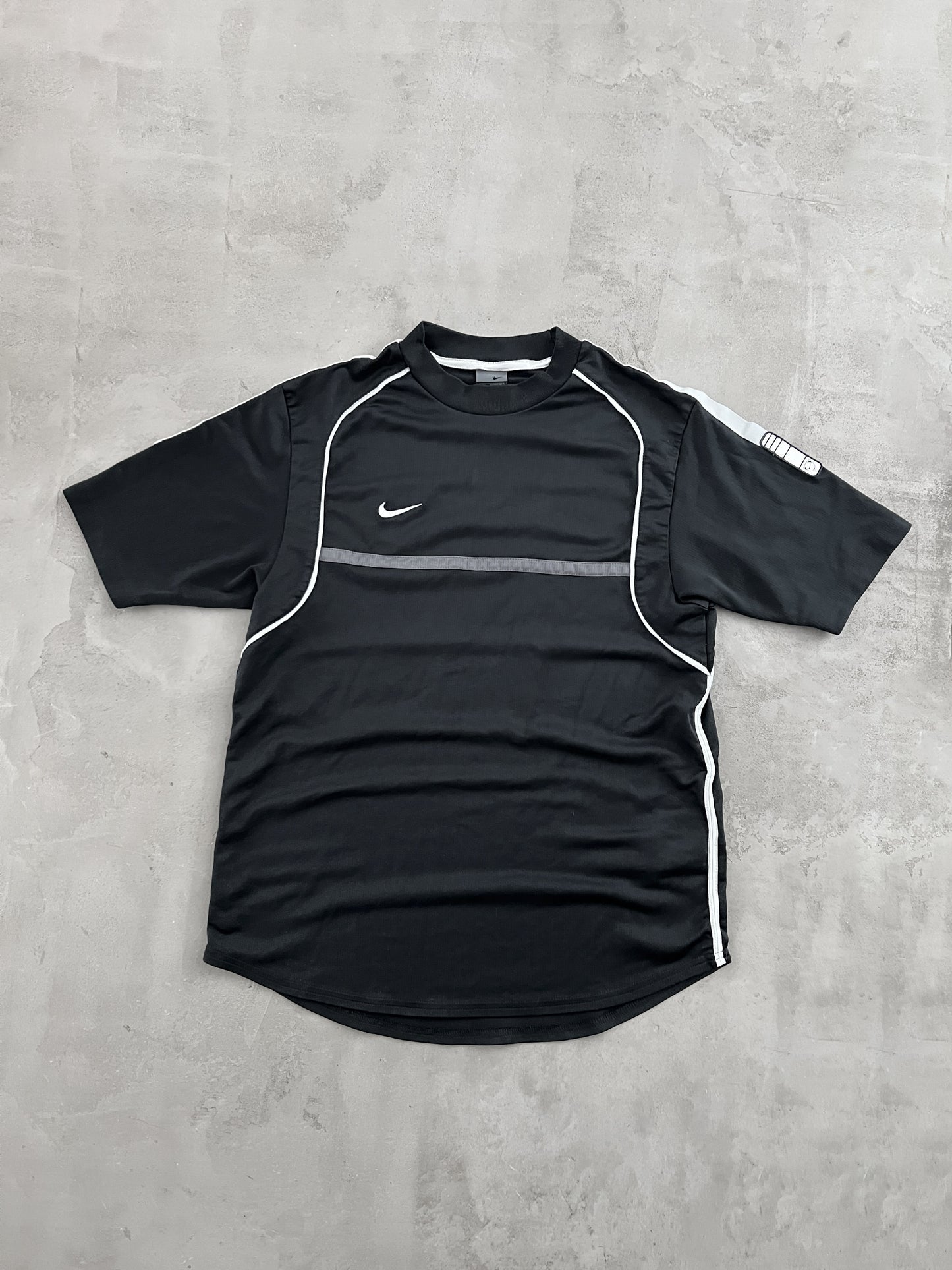 BLACK NIKE TEE - 2000S - L