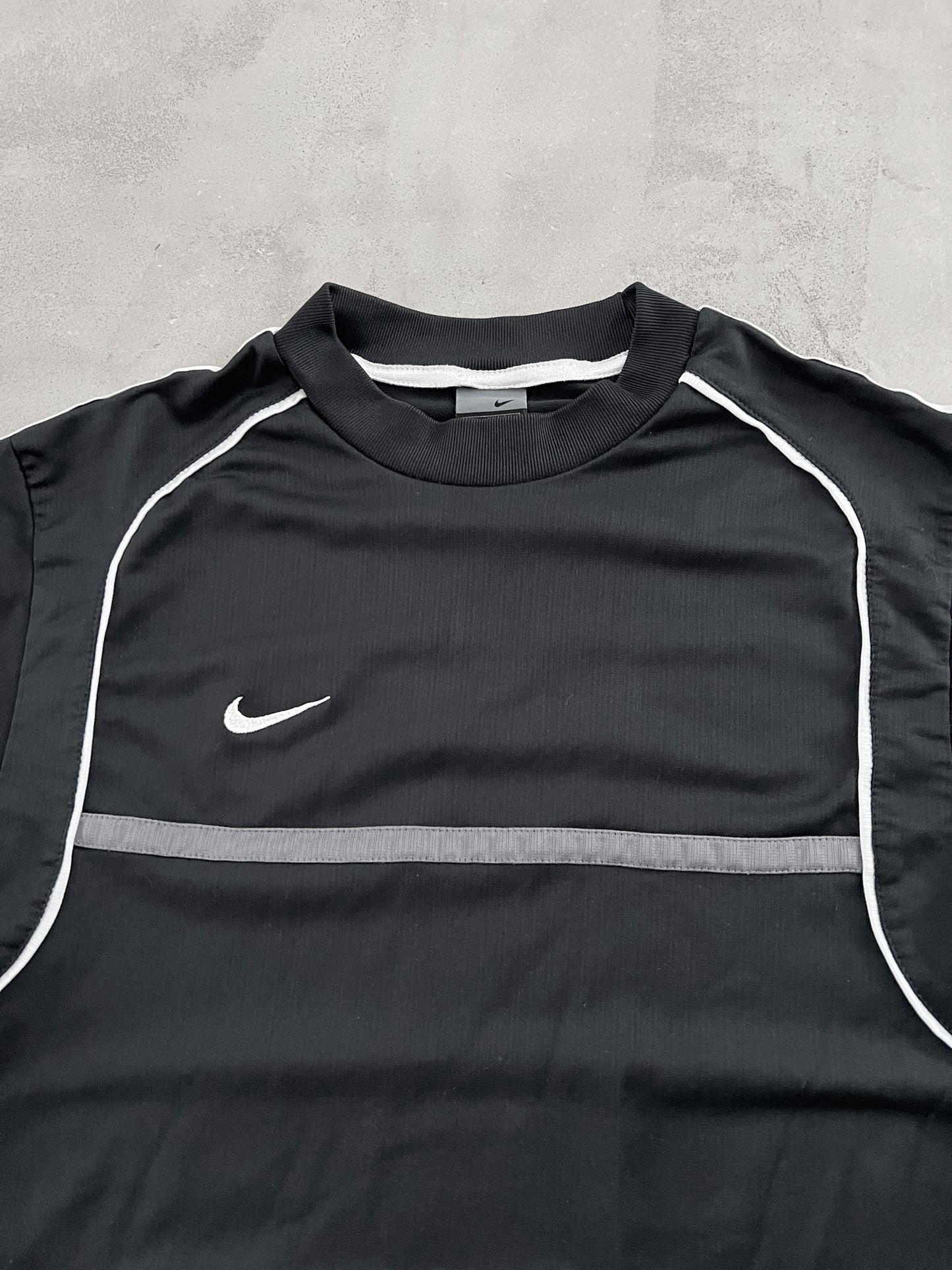 BLACK NIKE TEE - 2000S - L