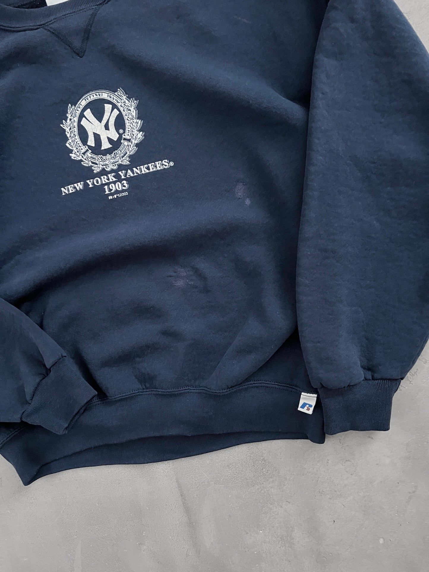 NAVY YANKEES RUSSELL SWEATER - 1990S - L