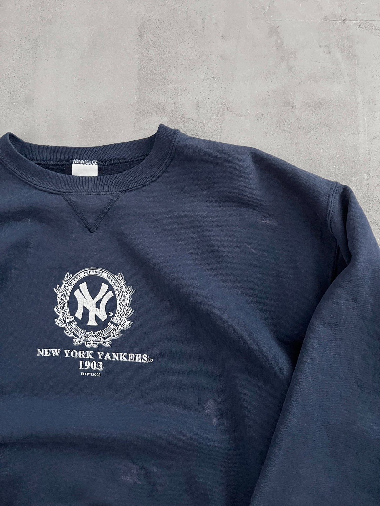 NAVY YANKEES RUSSELL SWEATER - 1990S - L