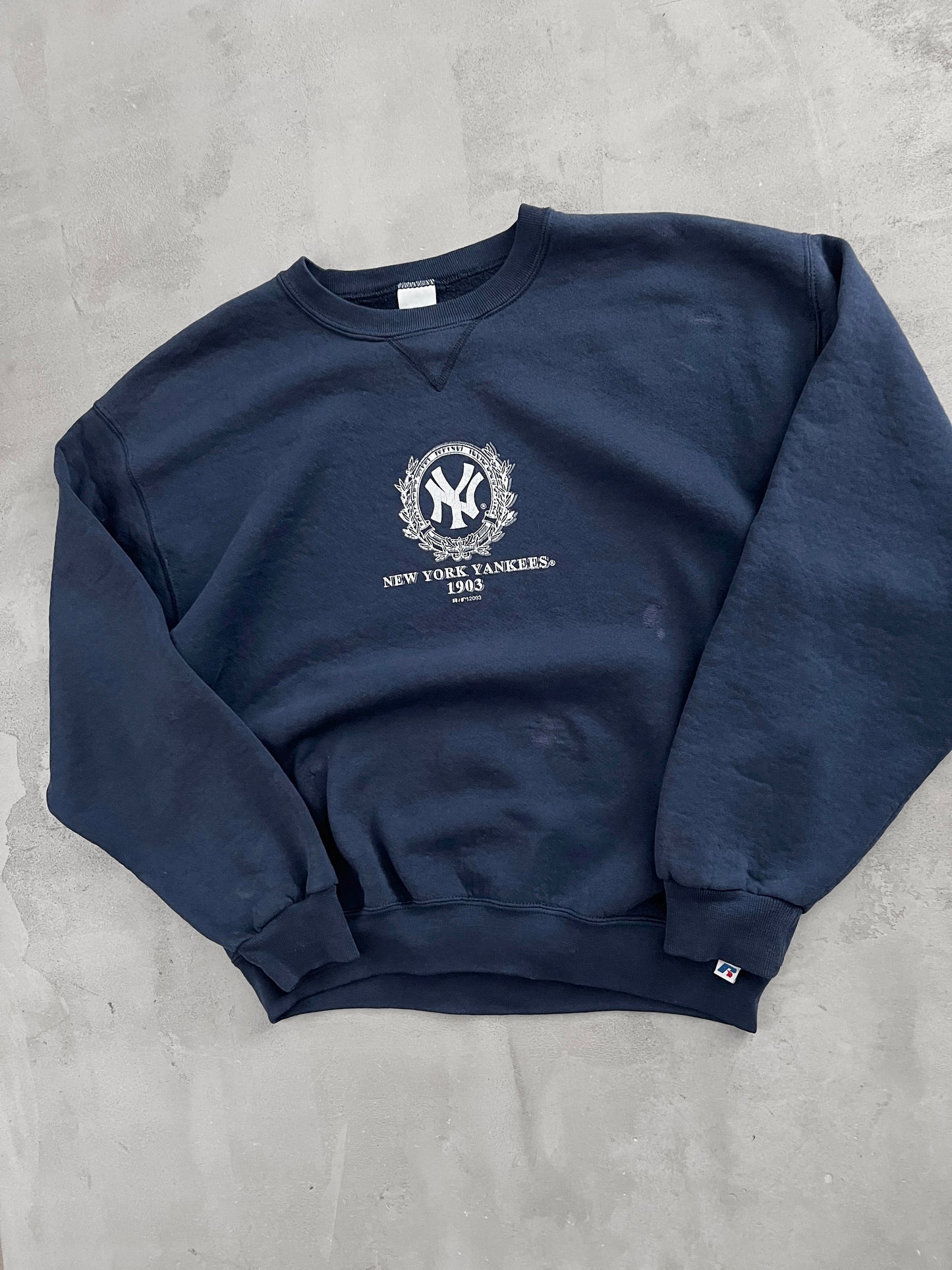 NAVY YANKEES RUSSELL SWEATER - 1990S - L