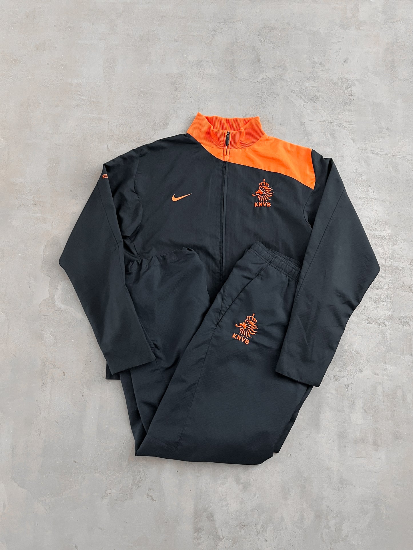BLACK NETHERLANDS NIKE TRACKSUIT - 2000S - M