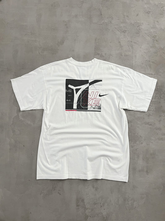 WHITE NIKE TENNIS TEE - 1990S - XL