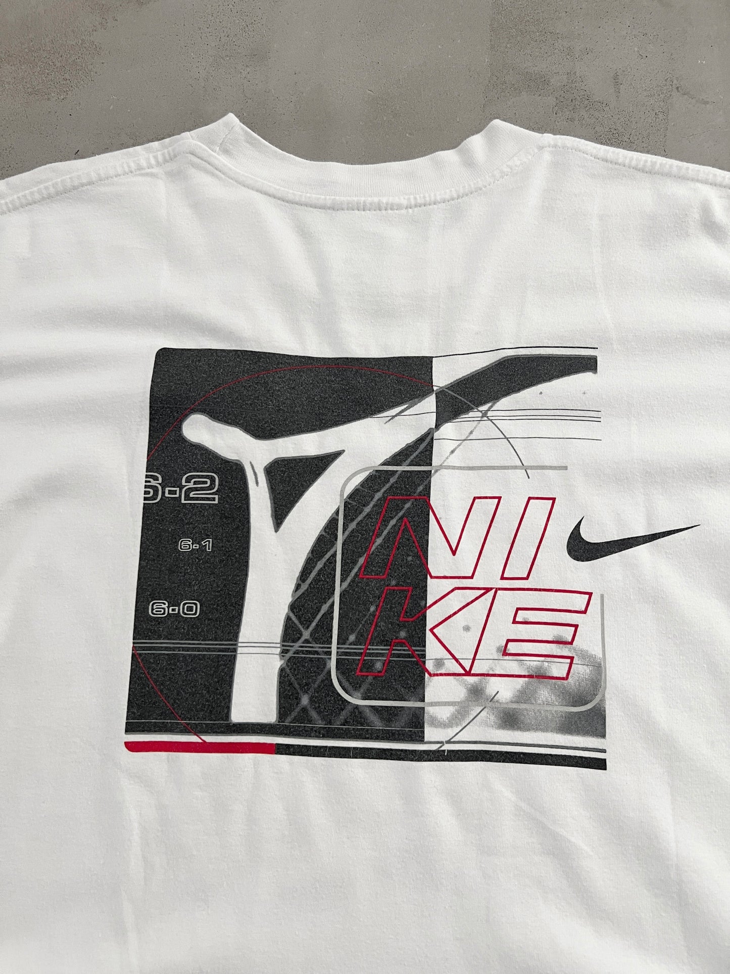 WHITE NIKE TENNIS TEE - 1990S - XL