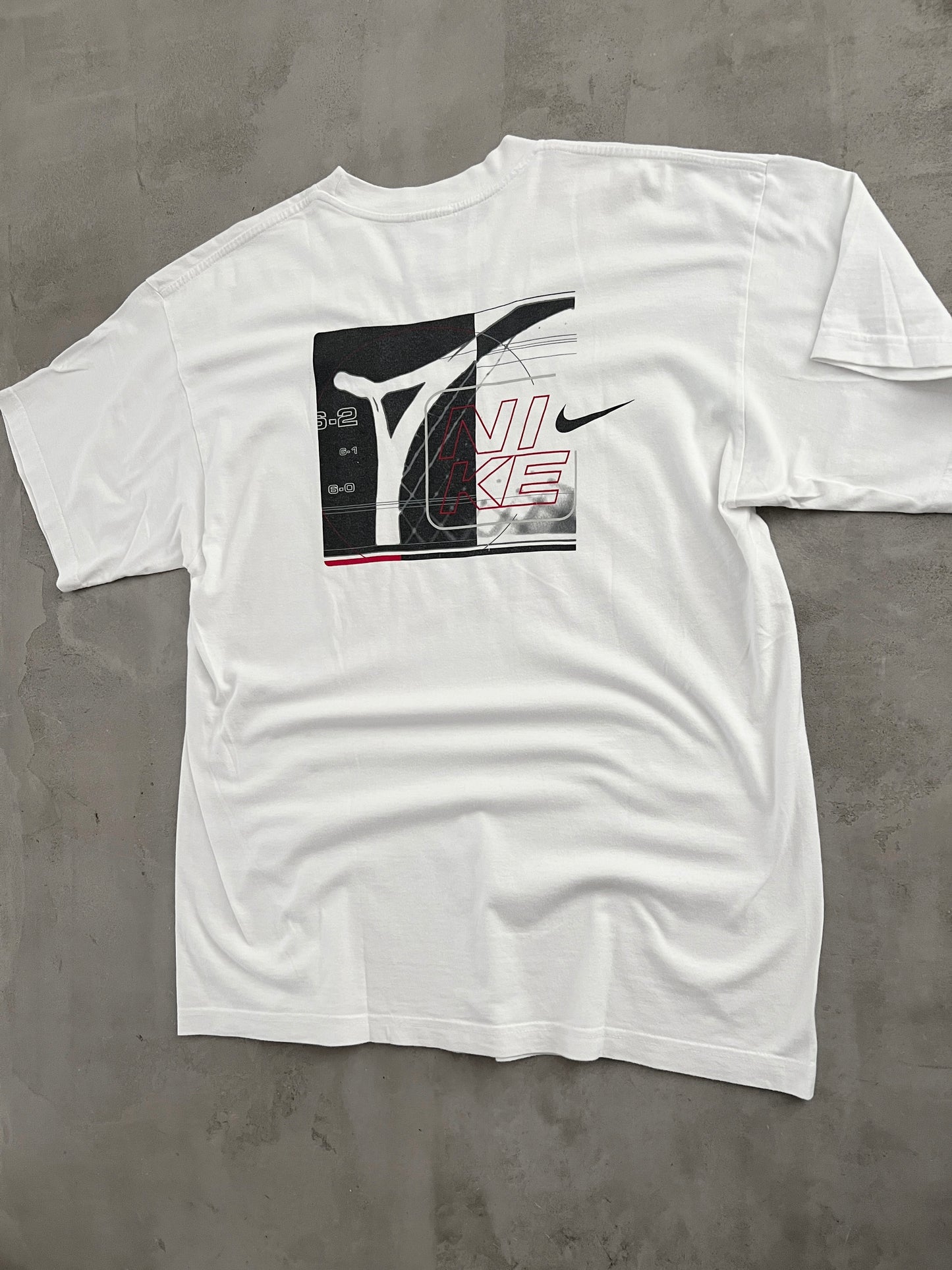 WHITE NIKE TENNIS TEE - 1990S - XL