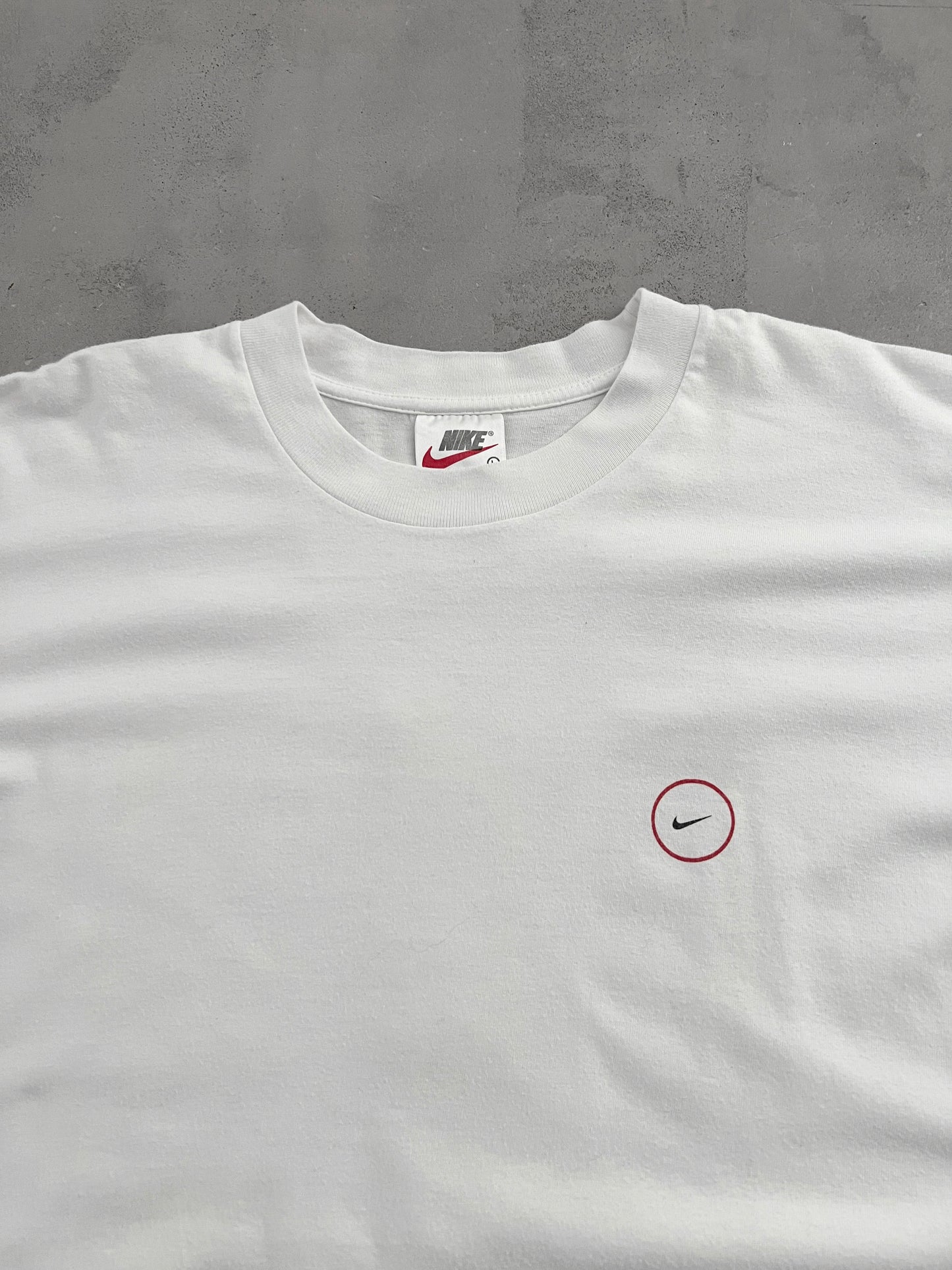 WHITE NIKE TENNIS TEE - 1990S - XL