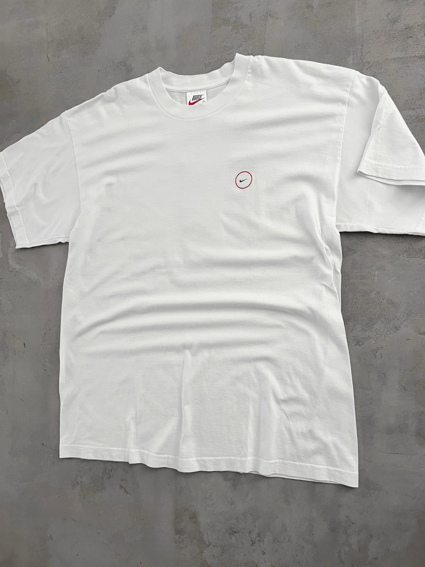 WHITE NIKE TENNIS TEE - 1990S - XL