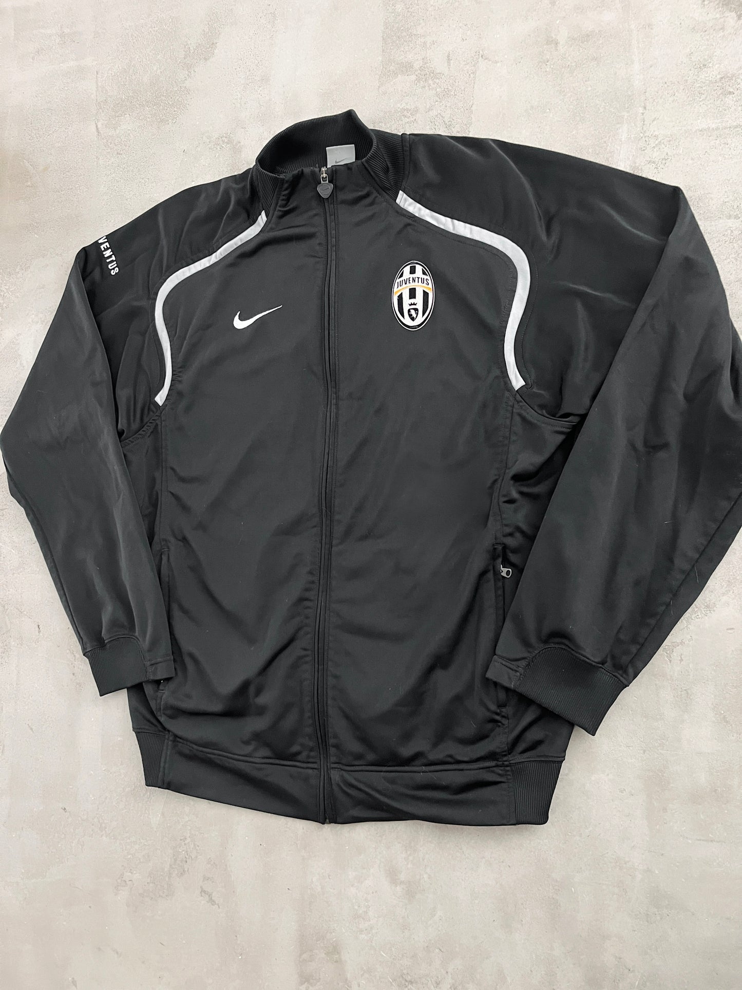 BLACK JUVENTUS NIKE JACKET - 2000S - L/M
