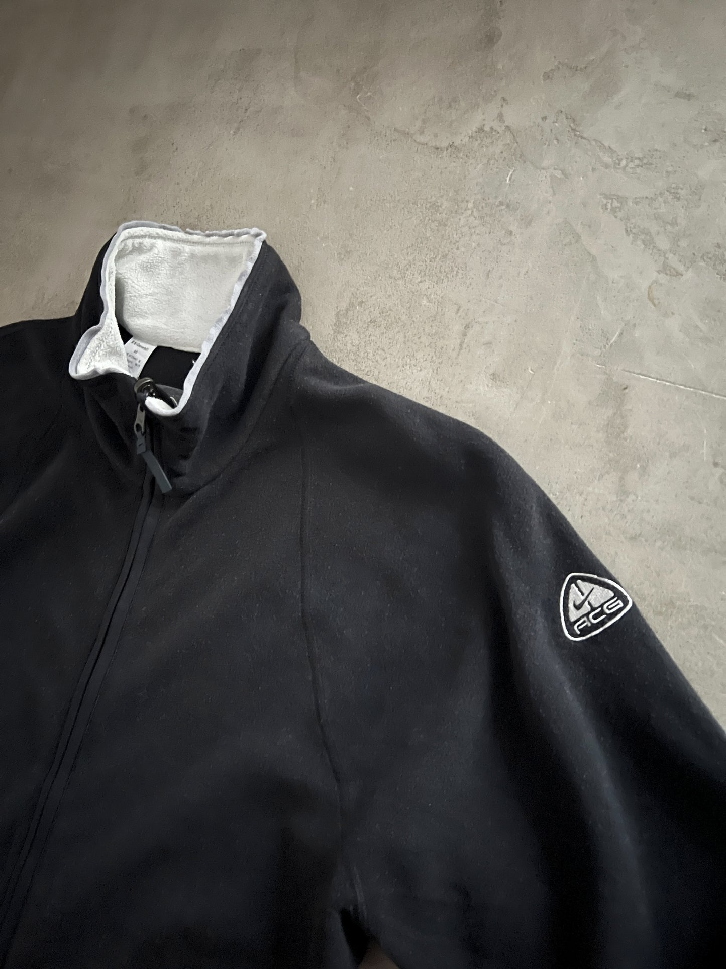 BLACK NIKE ACG FLEECE JACKET - 2000S - WOMENS M