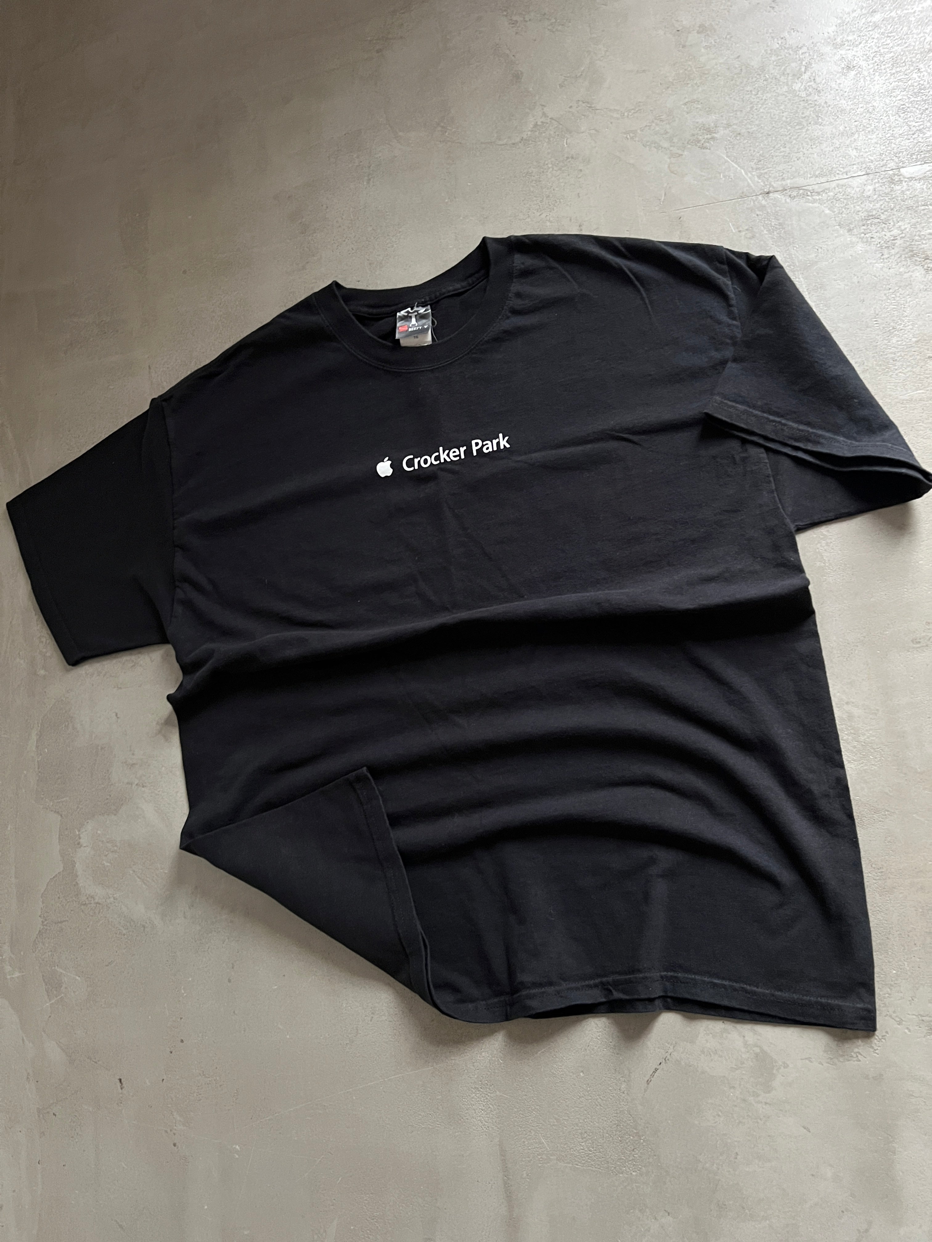 BLACK APPLE TEE - 2000S - L – secksales