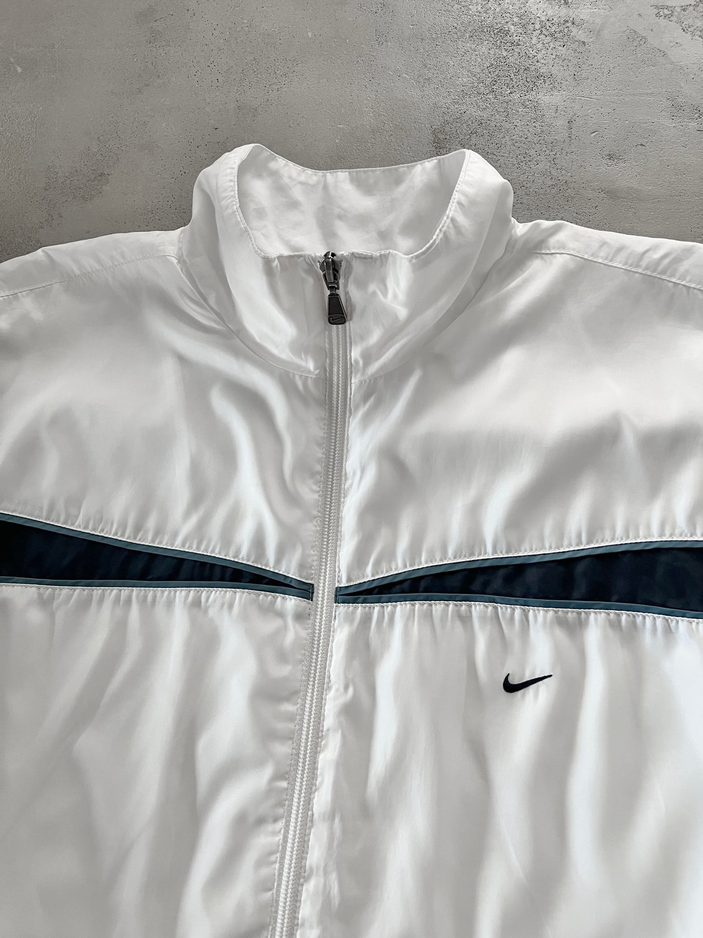 WHITE/NAVY NIKE JACKET - 2000S - L/XL