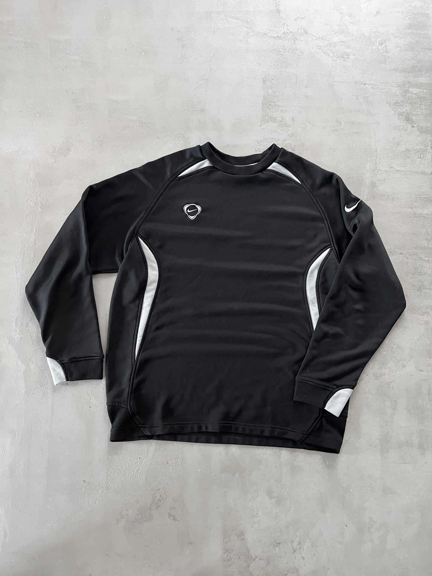 BLACK NIKE SWEATER - 2000S - M