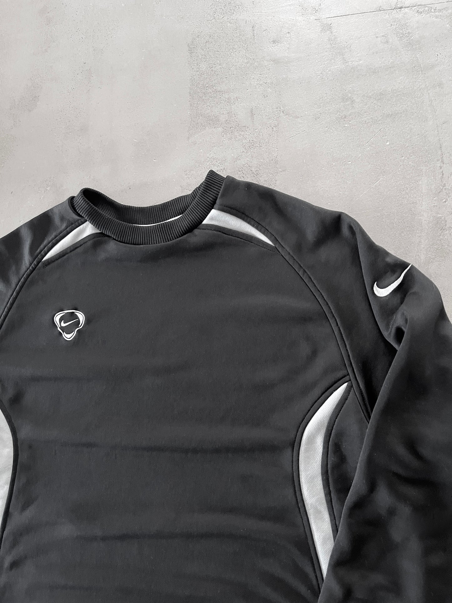 BLACK NIKE SWEATER - 2000S - M