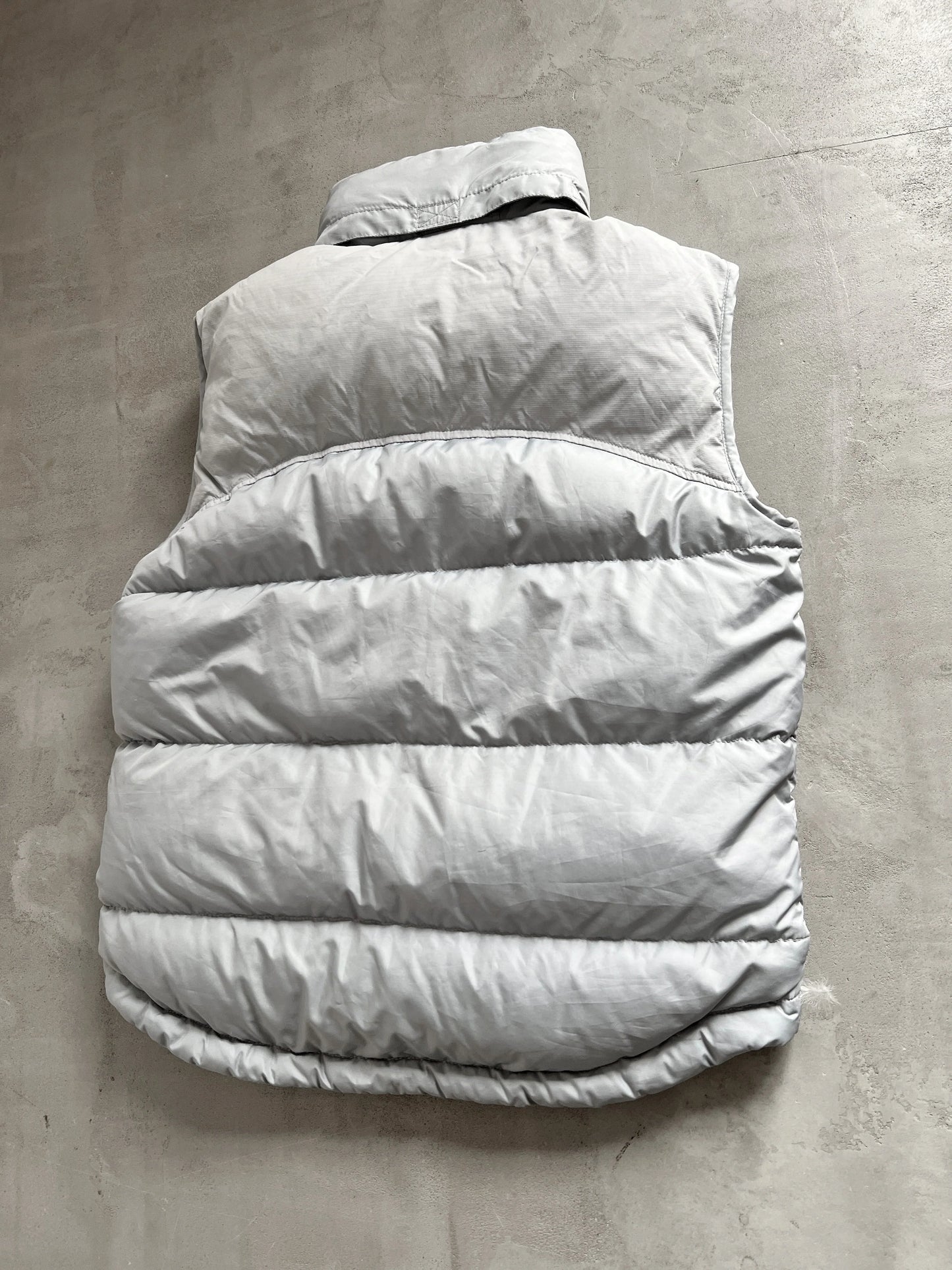 GREY NIKE PUFFER VEST - 2000S - S