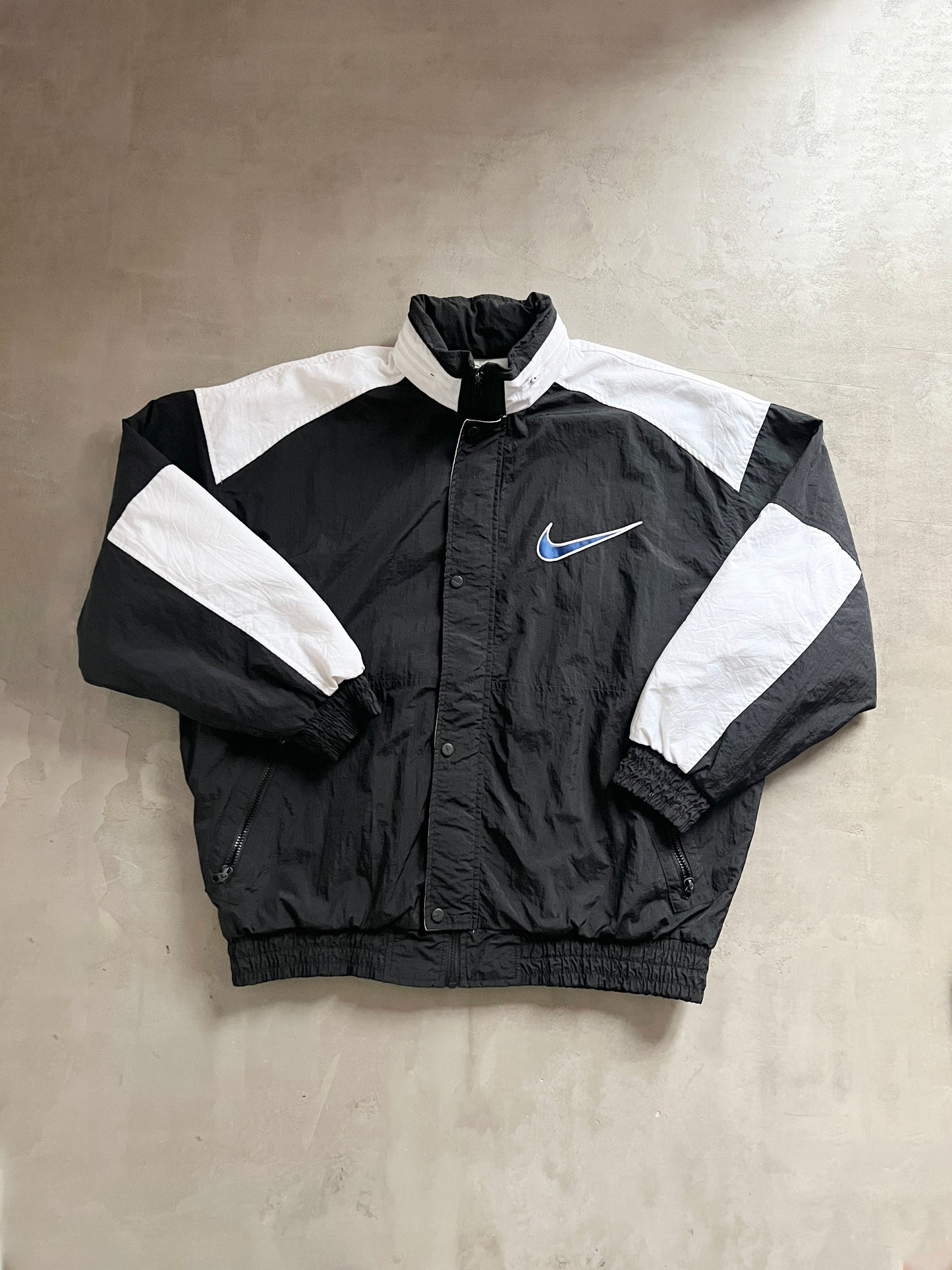 BLACK NIKE BASKETBALL JACKET - 1990S - XL/XXL