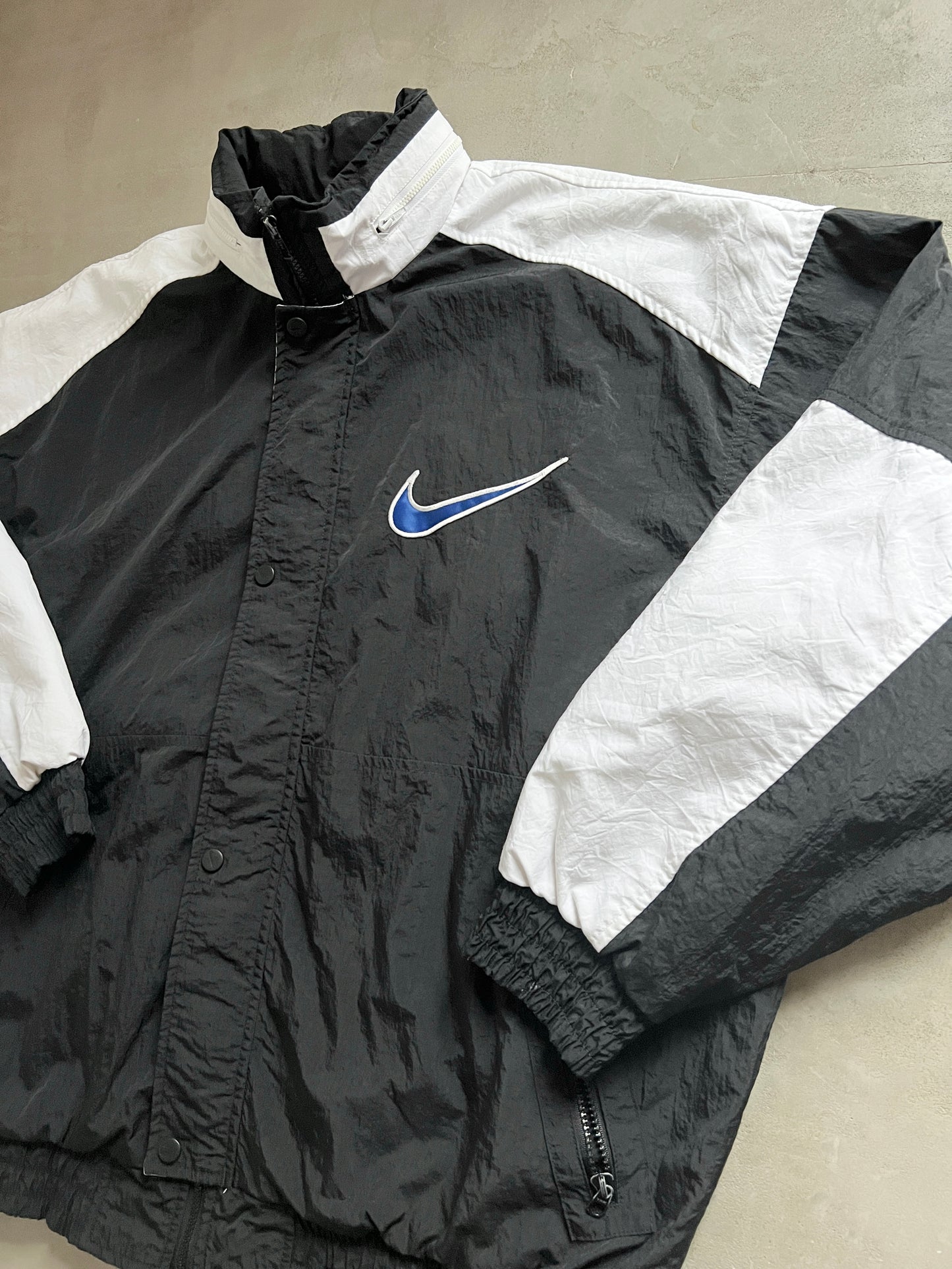 BLACK NIKE BASKETBALL JACKET - 1990S - XL/XXL