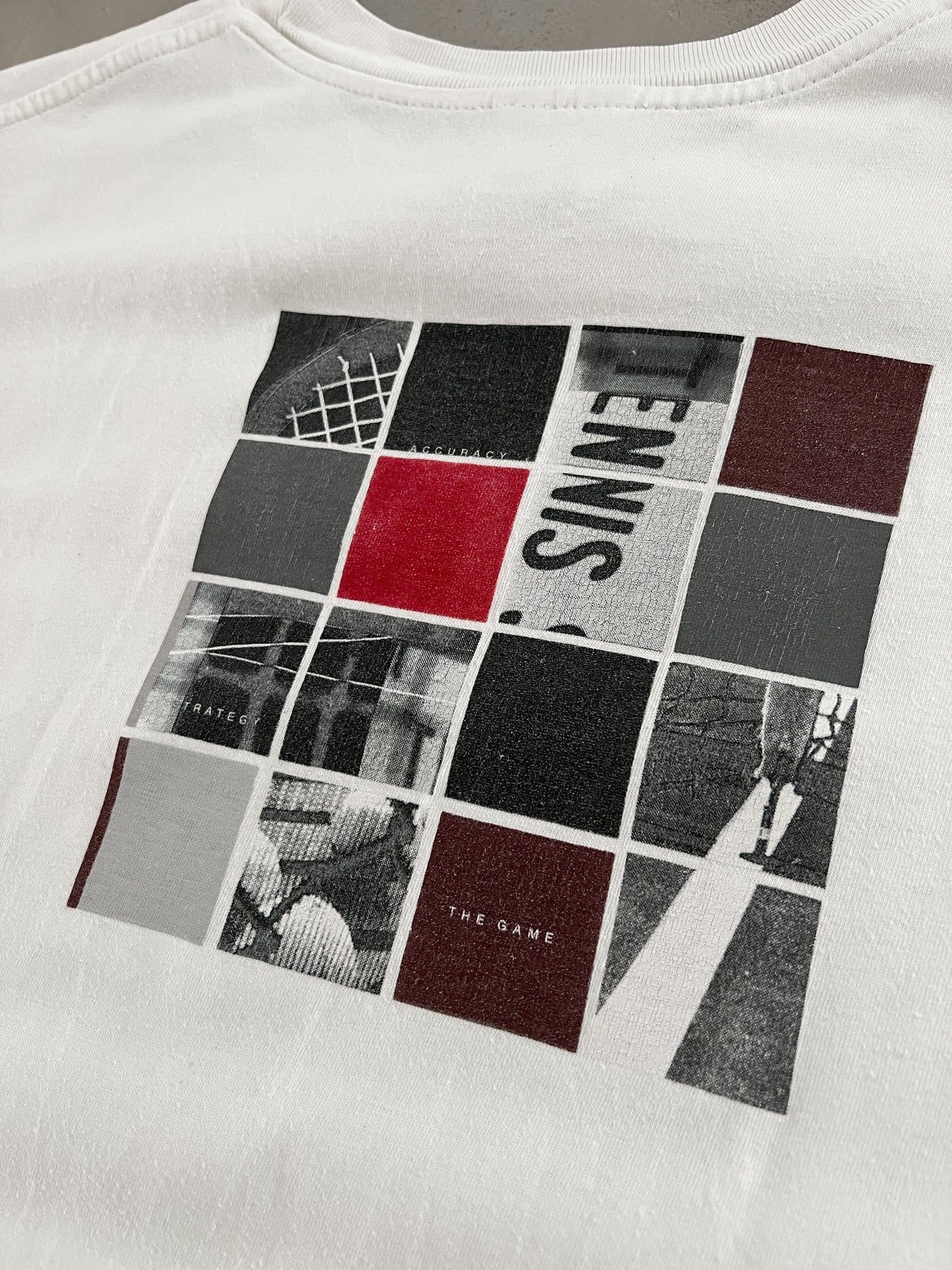 WHITE NIKE COURT TENNIS TEE - 1990S - M
