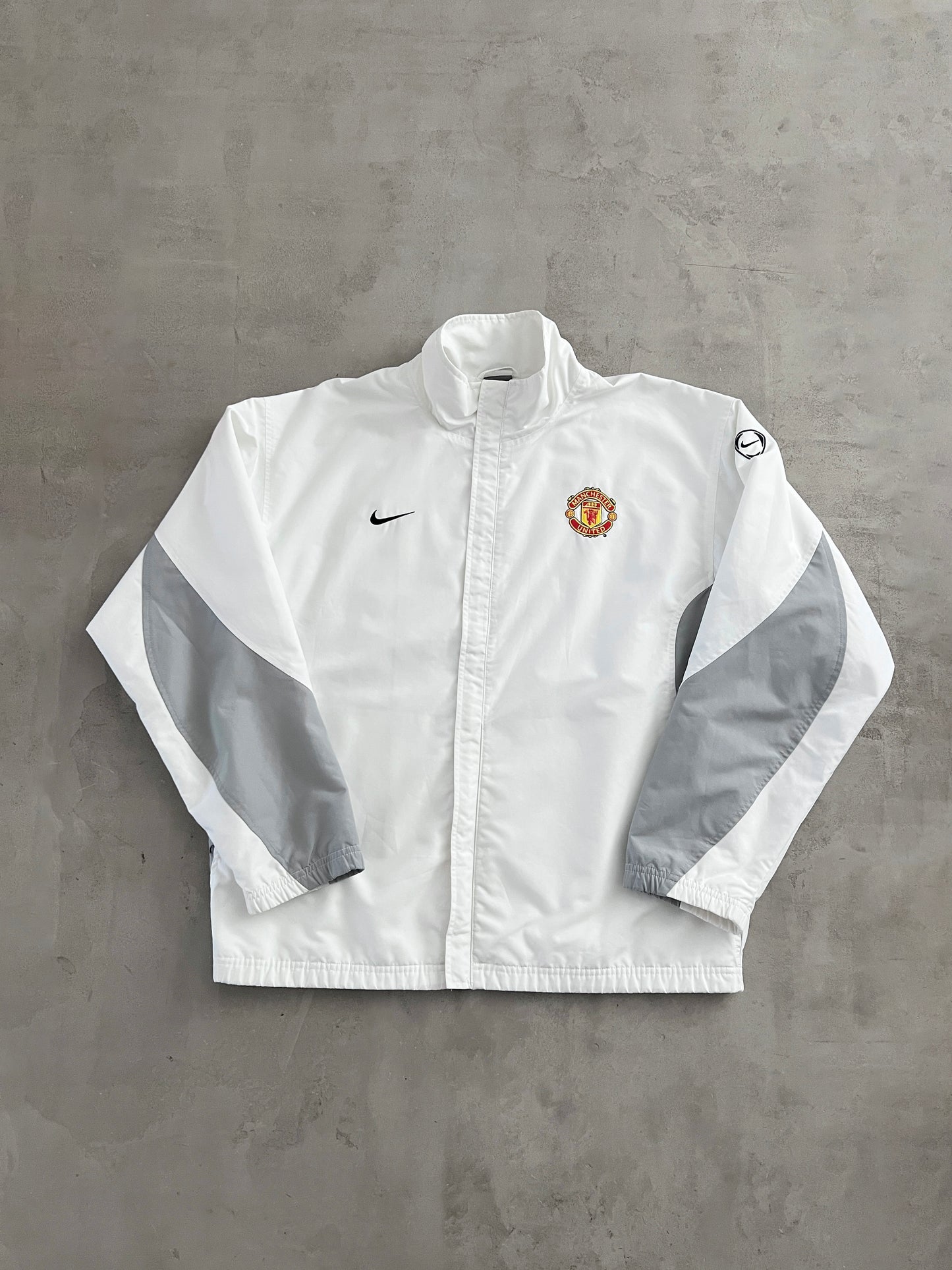 WHITE MANCHESTER UNITED NIKE JACKET - 2000S - L