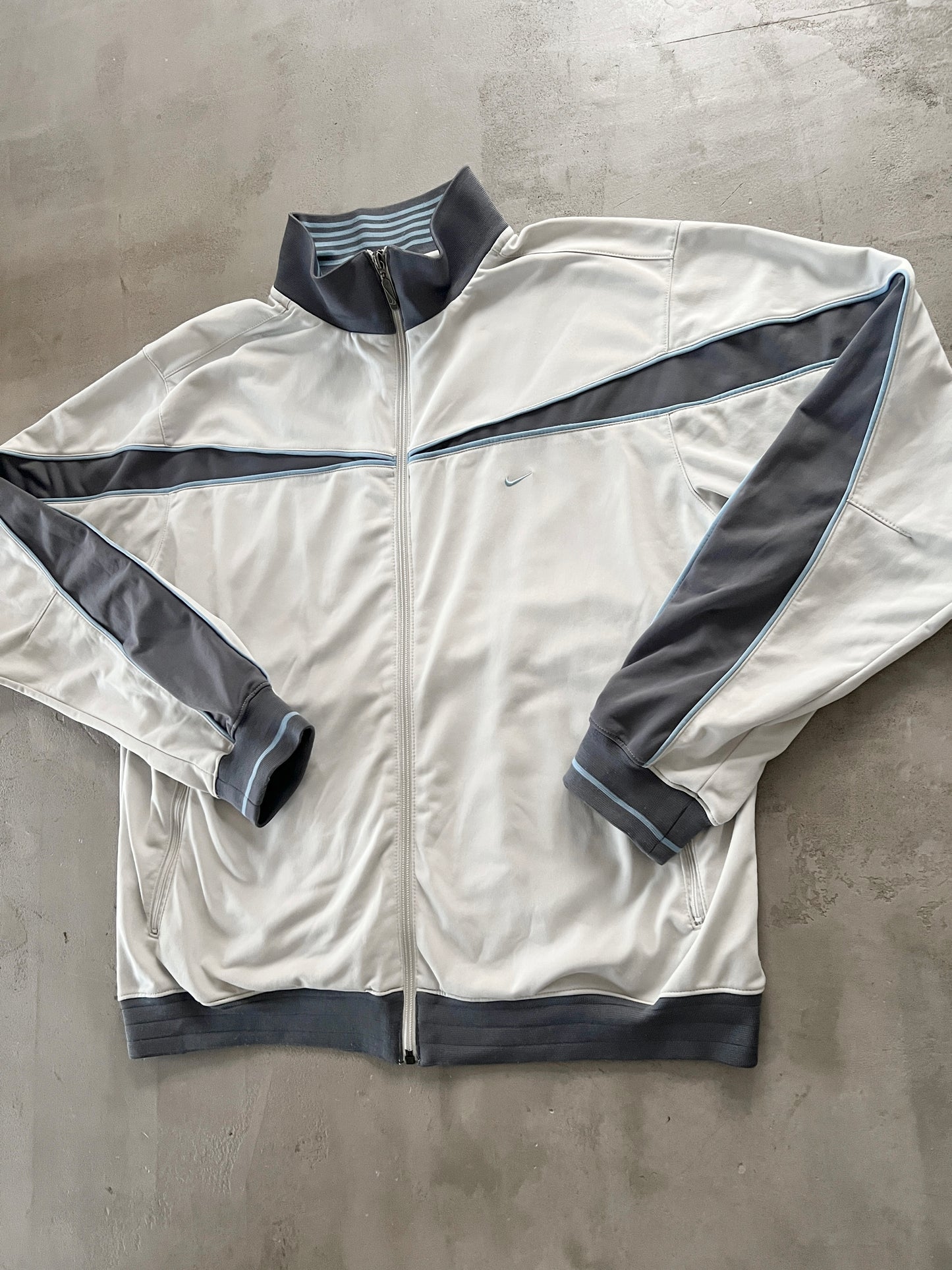 GREY/BABY BLUE NIKE TRACK JACKET - 2000S - L/XL