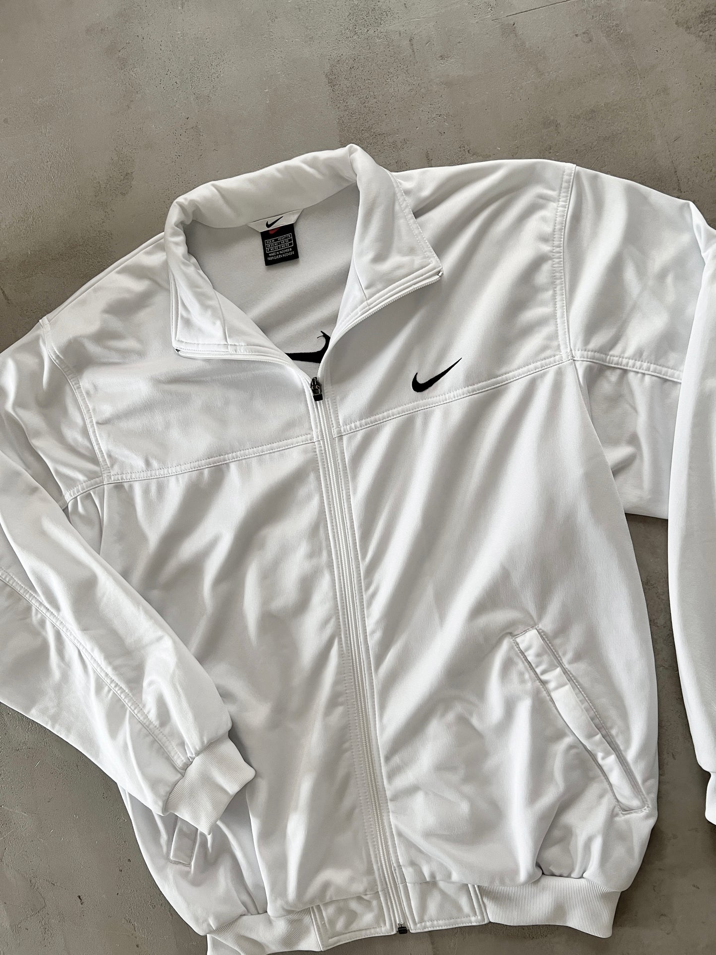 WHITE NIKE TRACK JACKET - 1990S - L